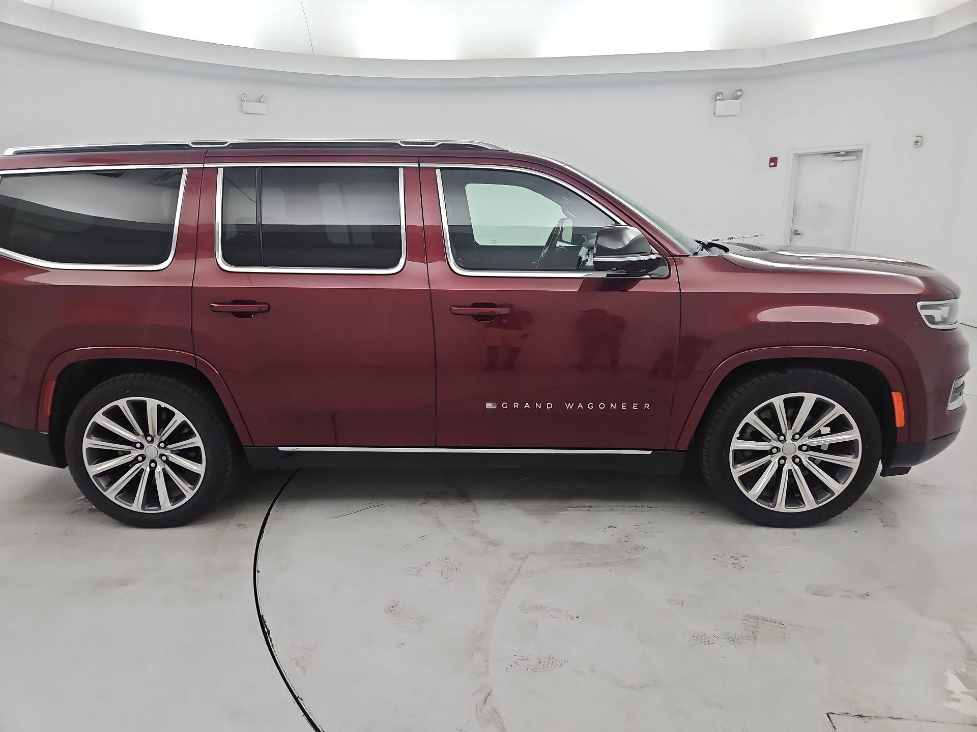 Thumbnail: 2023 Jeep Grand Wagoneer - 4