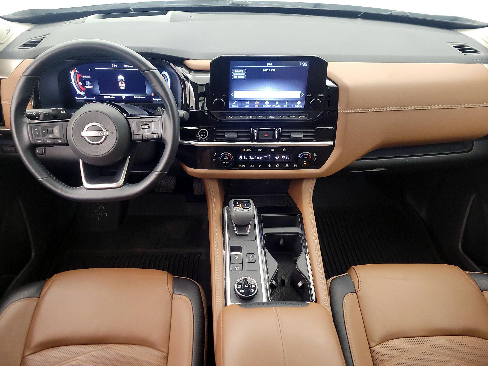 Thumbnail: 2023 Nissan Pathfinder - 9