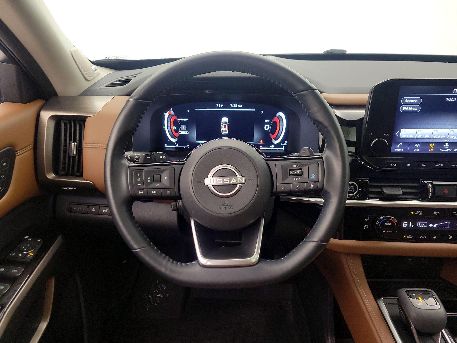 Thumbnail: 2023 Nissan Pathfinder - 10