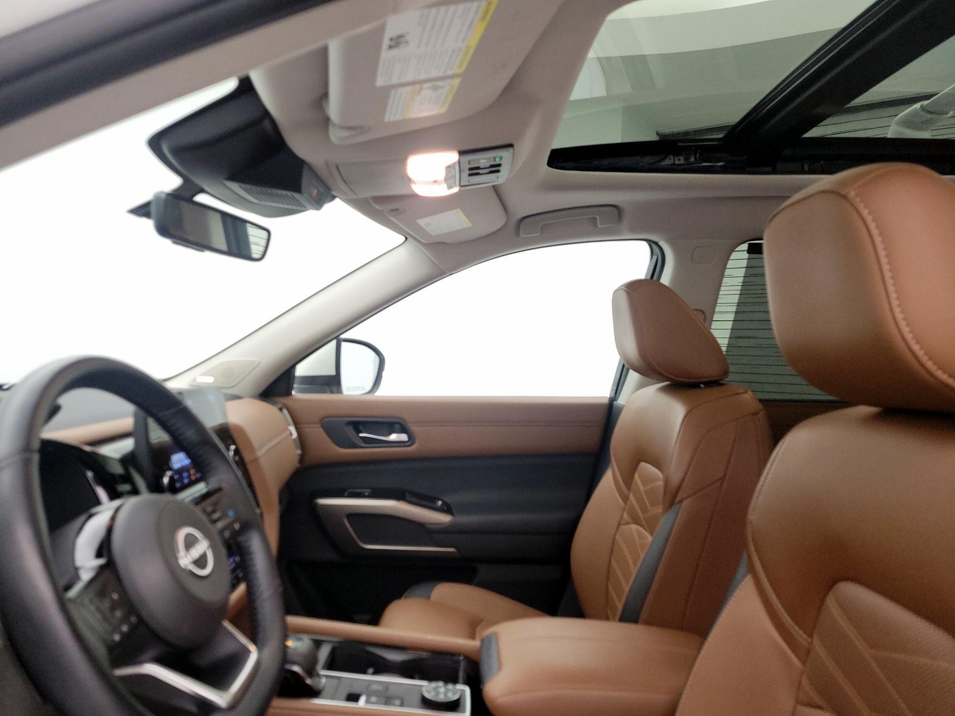 Thumbnail: 2023 Nissan Pathfinder - 19