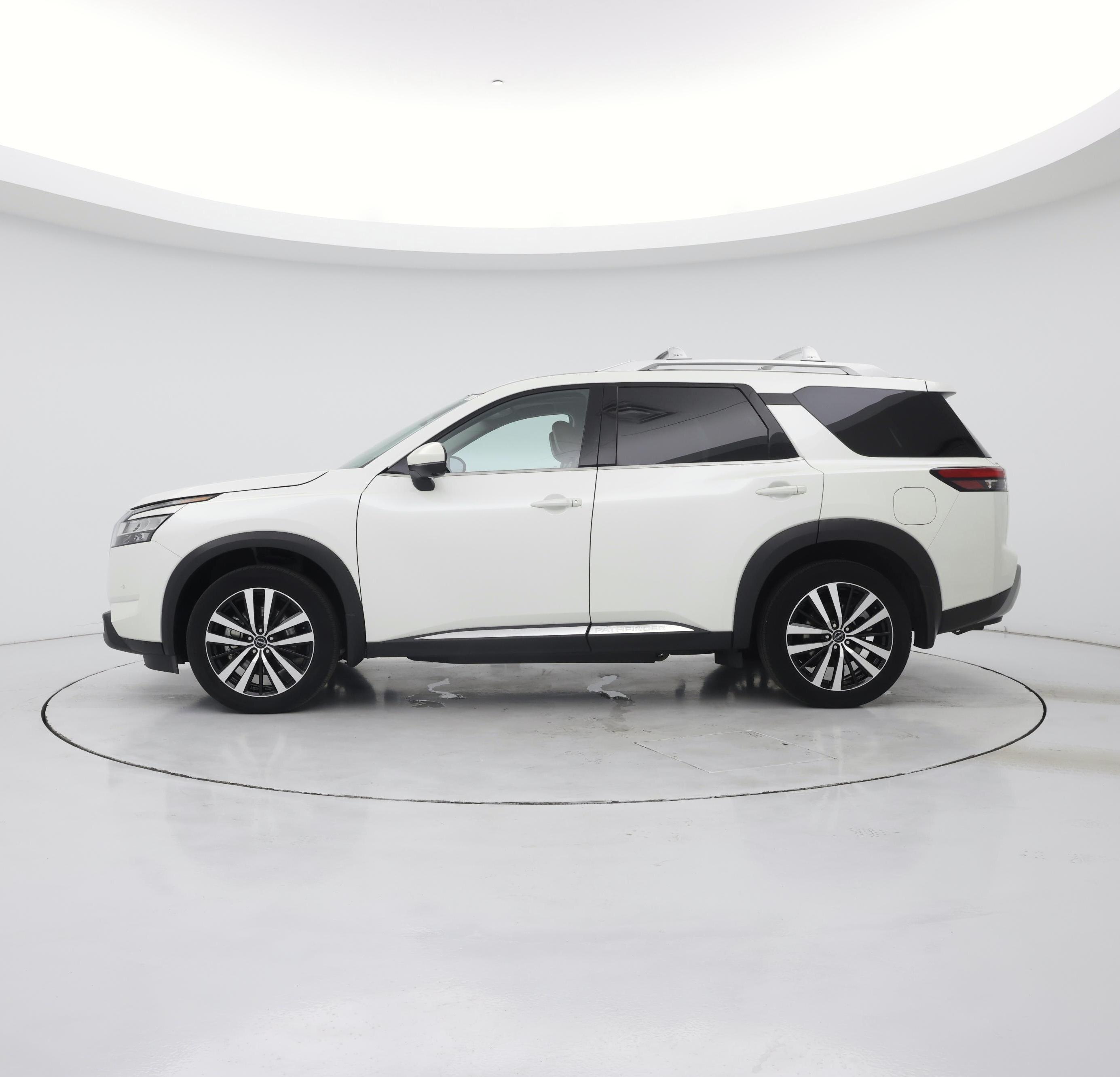 Thumbnail: 2023 Nissan Pathfinder - 3