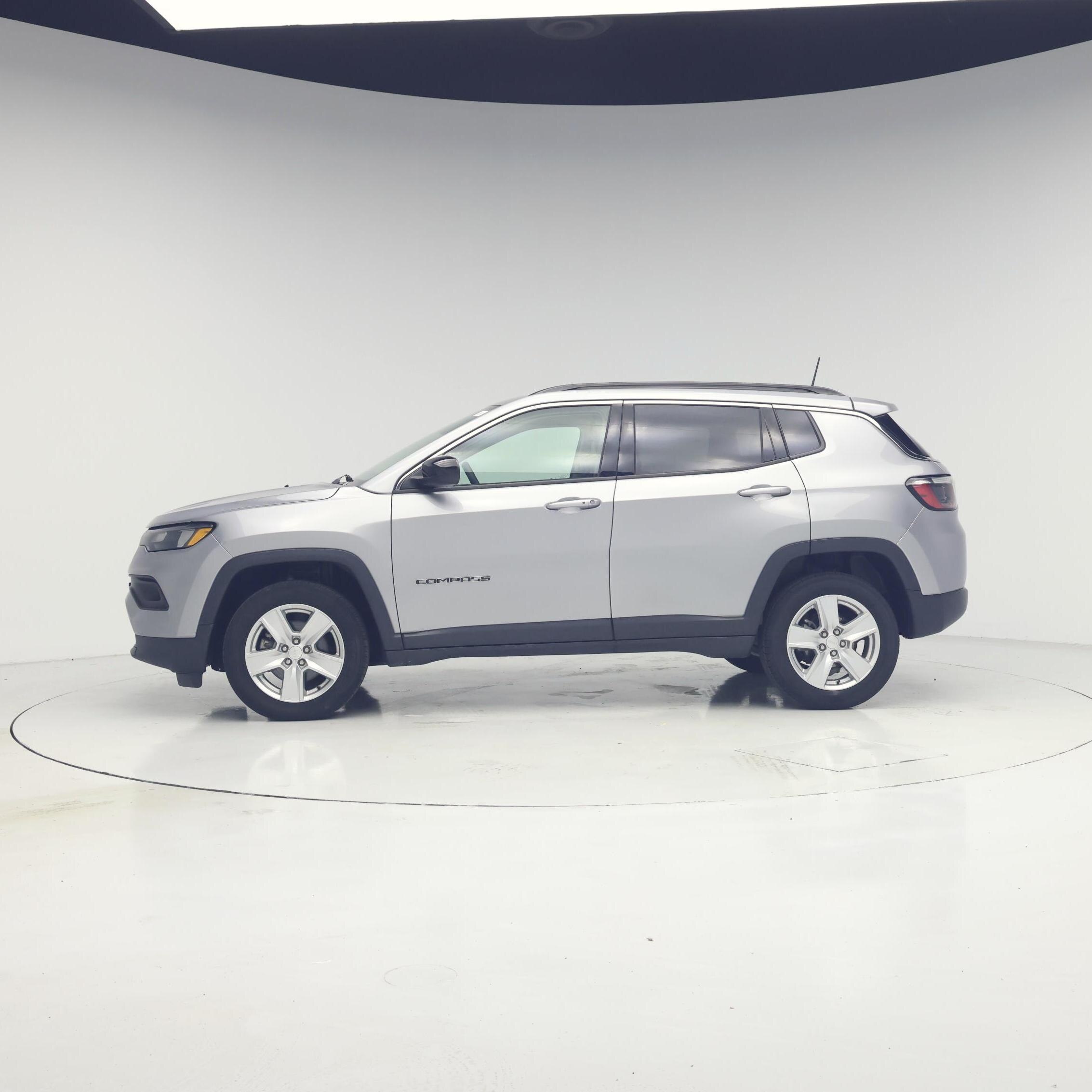 Thumbnail: 2022 Jeep Compass - 3