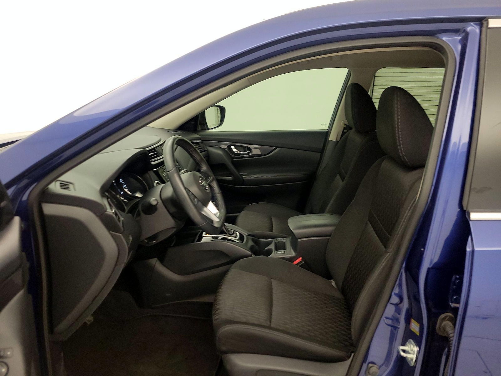 2020 Nissan Rogue SV - Photo 12