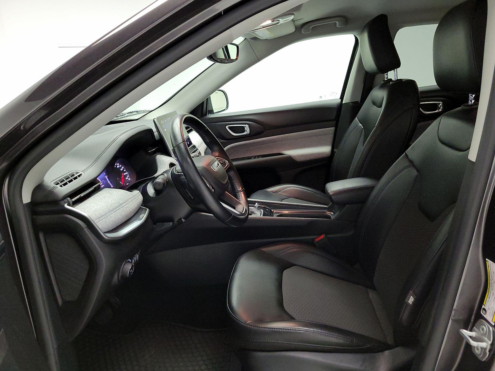 Thumbnail: 2022 Jeep Compass - 11