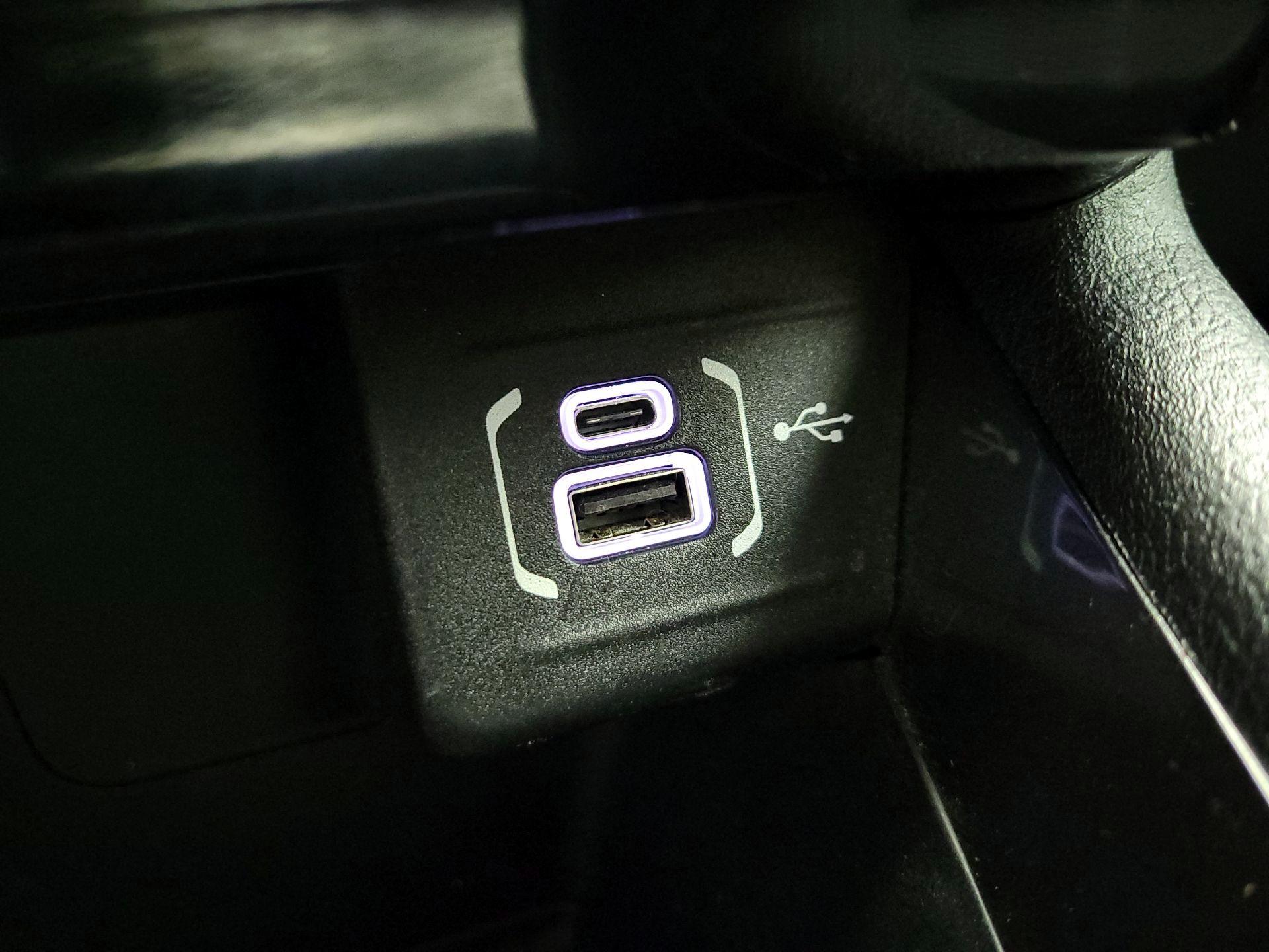 Thumbnail: 2022 Jeep Compass - 17