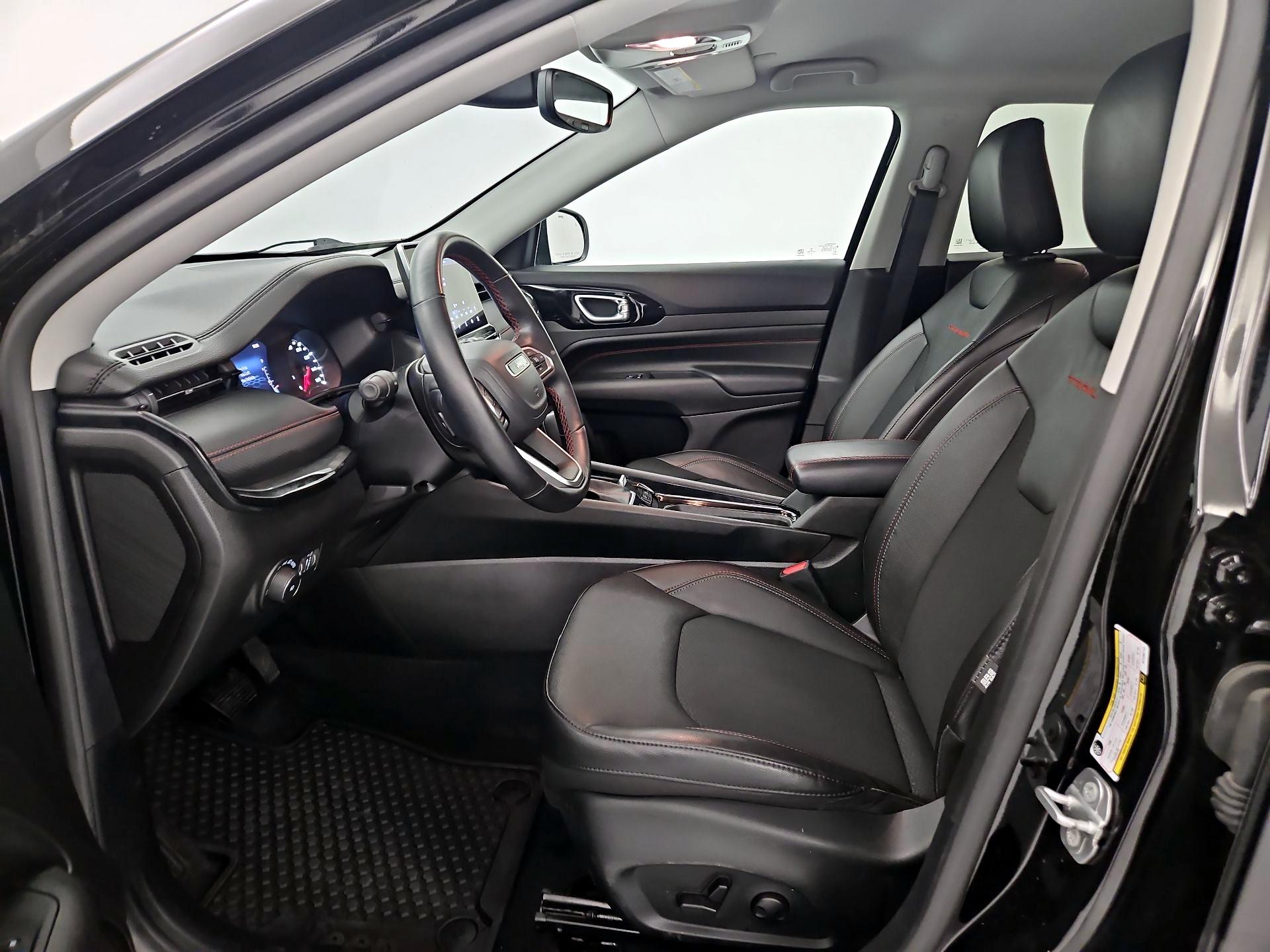 Thumbnail: 2022 Jeep Compass - 11