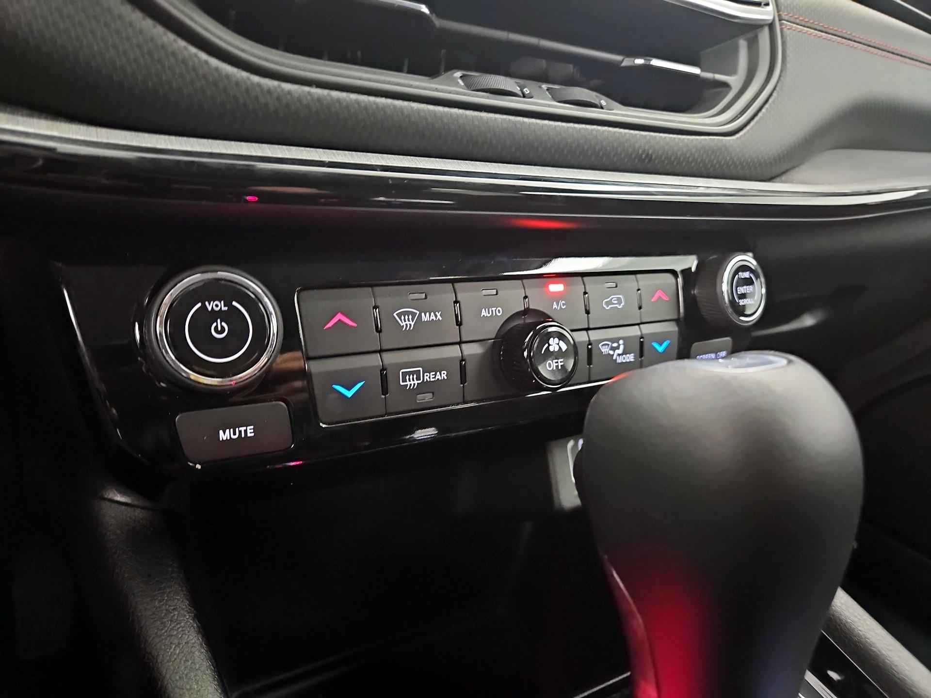 Thumbnail: 2022 Jeep Compass - 16