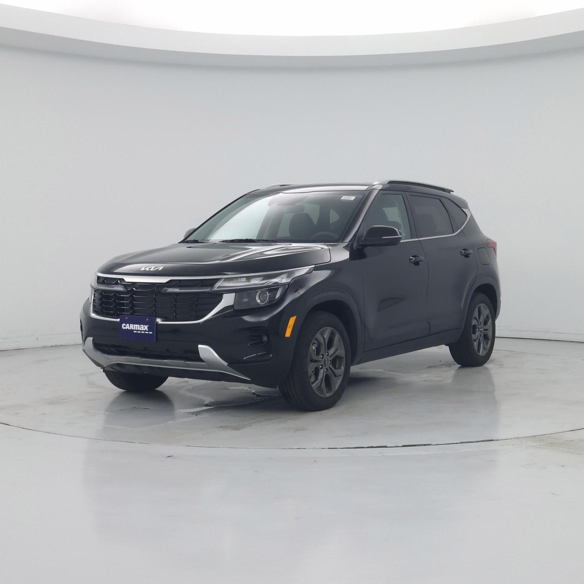 Thumbnail: 2024 Kia Seltos - 4