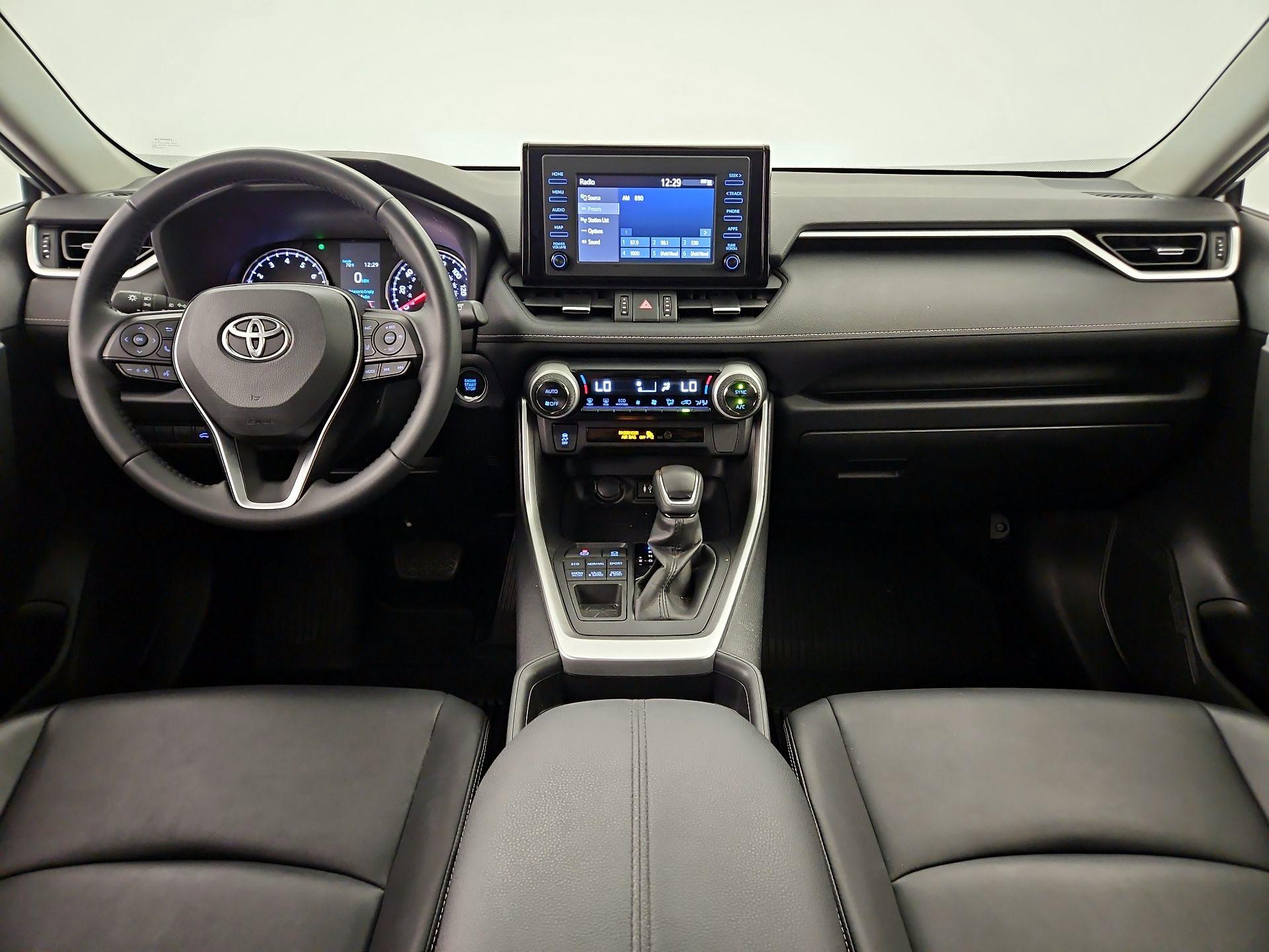 Thumbnail: 2019 Toyota RAV4 - 9