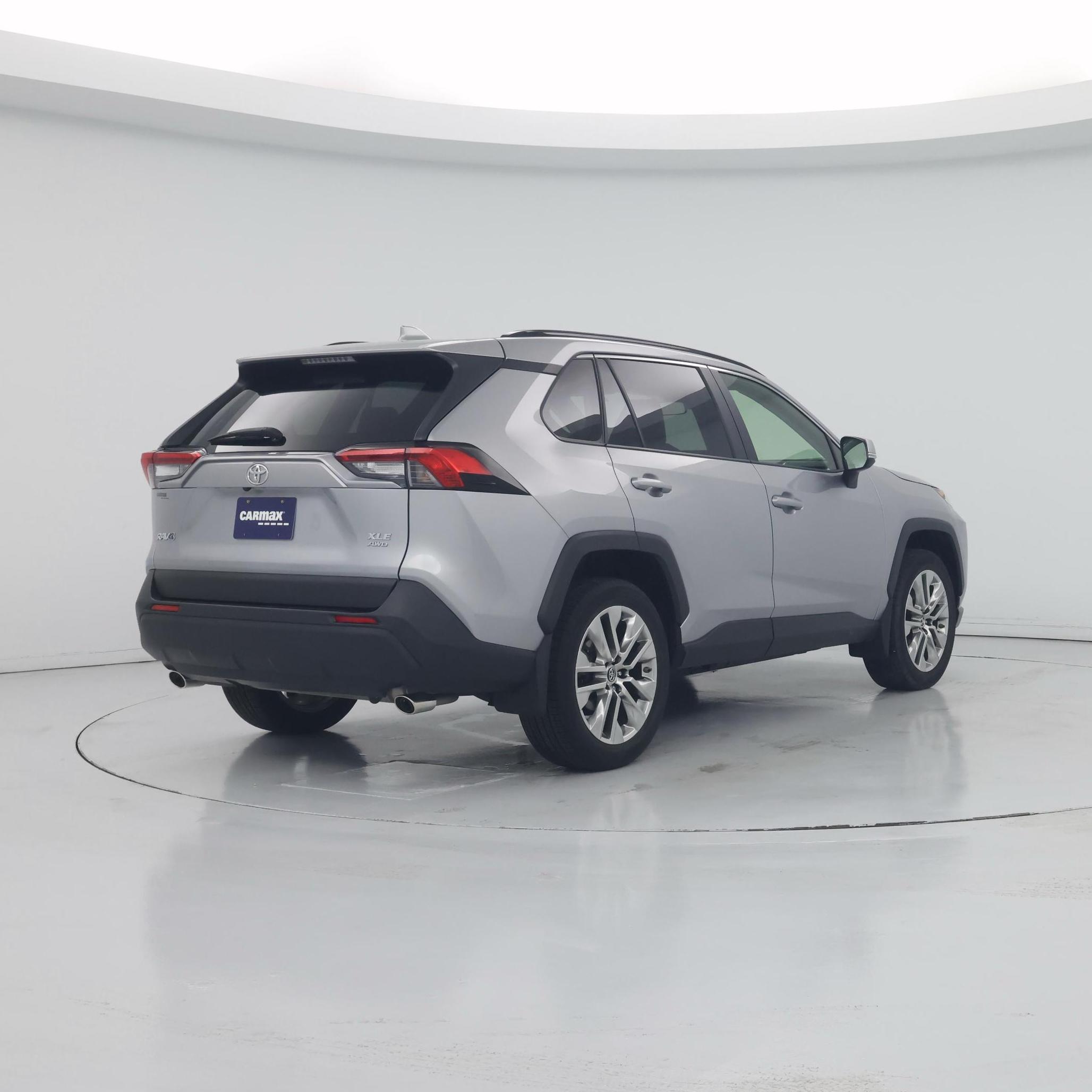 Thumbnail: 2019 Toyota RAV4 - 8
