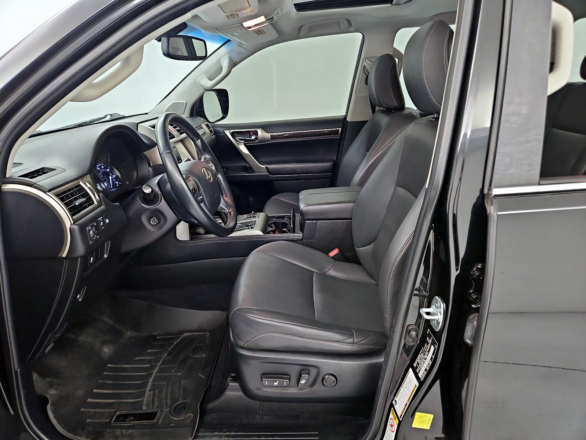 Thumbnail: 2015 Lexus GX - 11