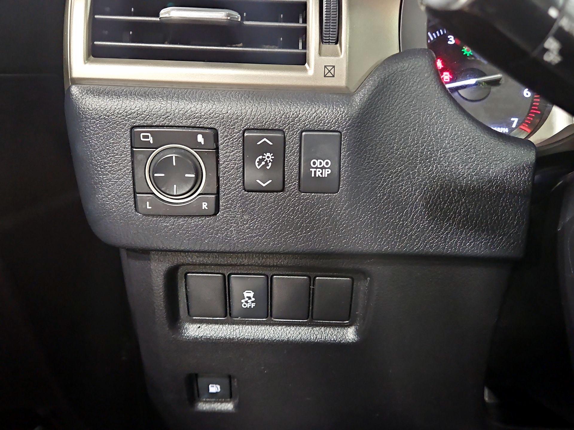 Thumbnail: 2015 Lexus GX - 13