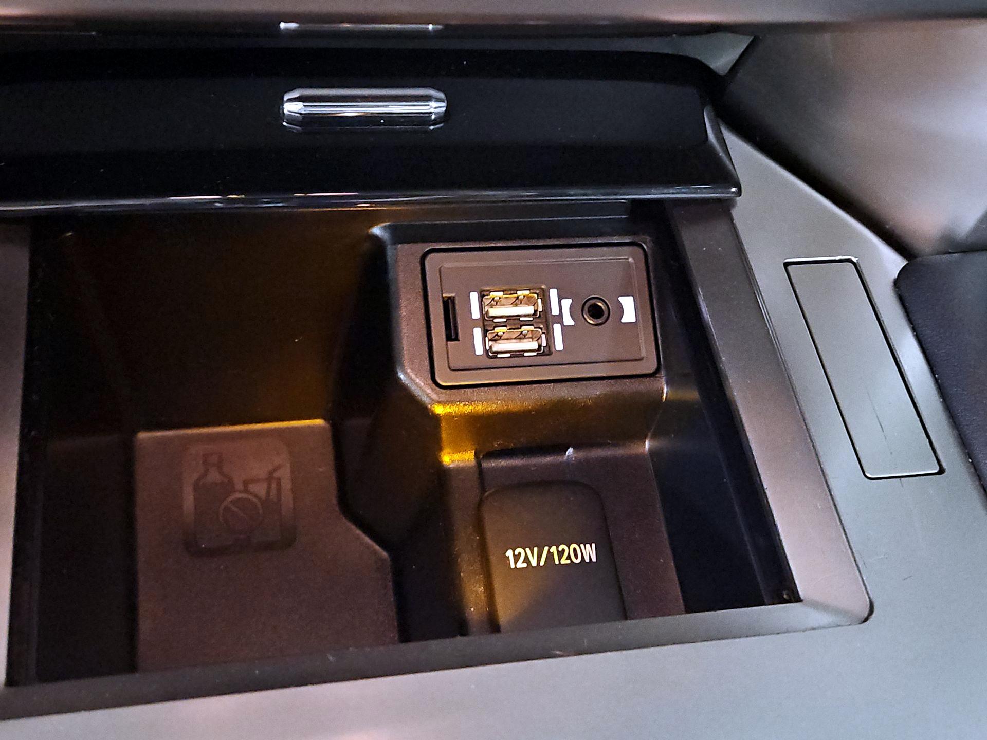 Thumbnail: 2015 Lexus GX - 19