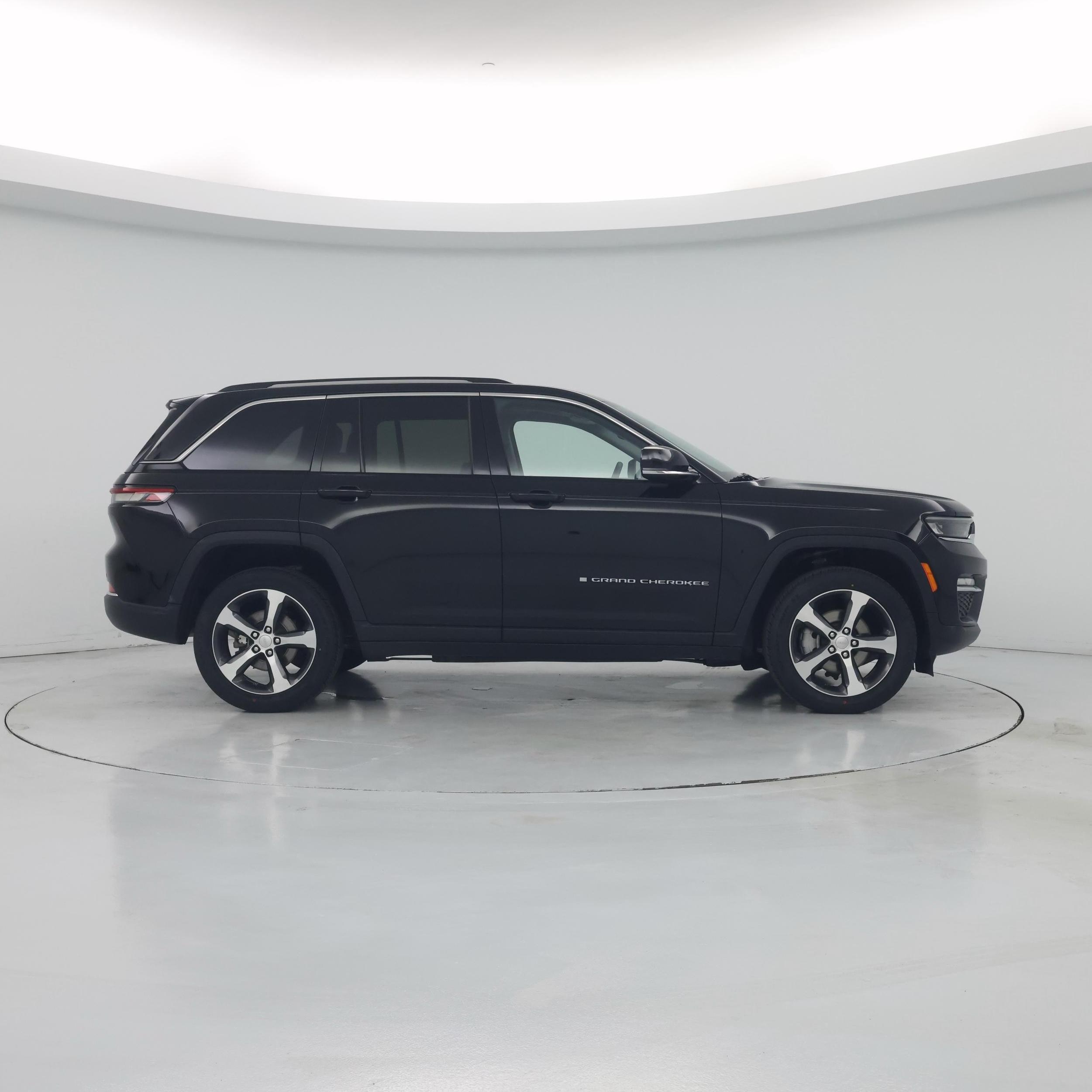 Thumbnail: 2023 Jeep Grand Cherokee - 7