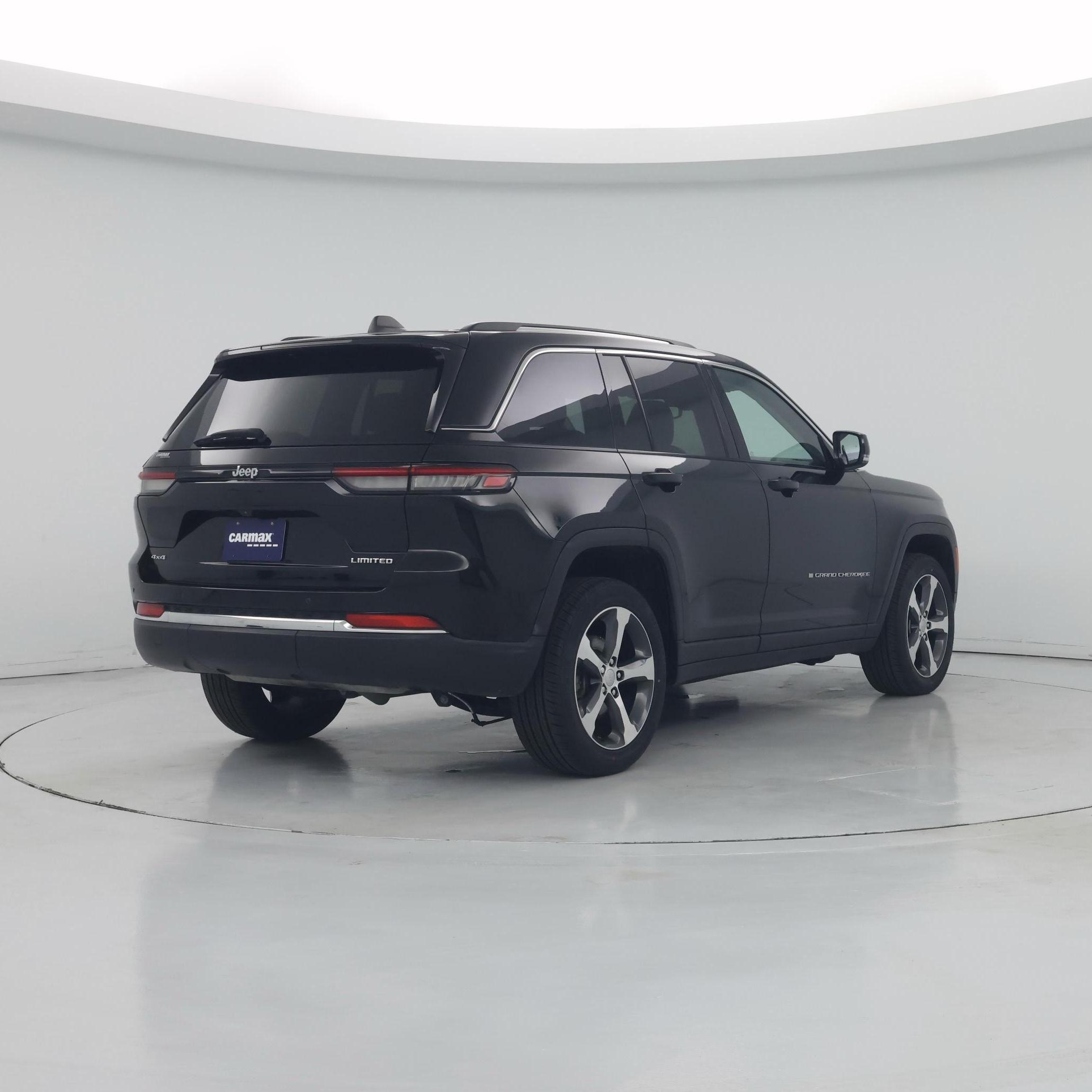 Thumbnail: 2023 Jeep Grand Cherokee - 8