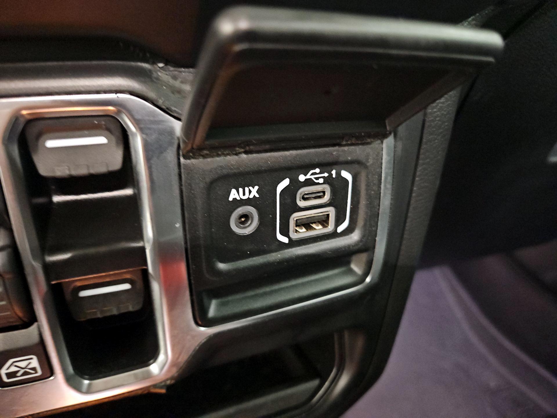 Thumbnail: 2023 Jeep Wrangler - 19