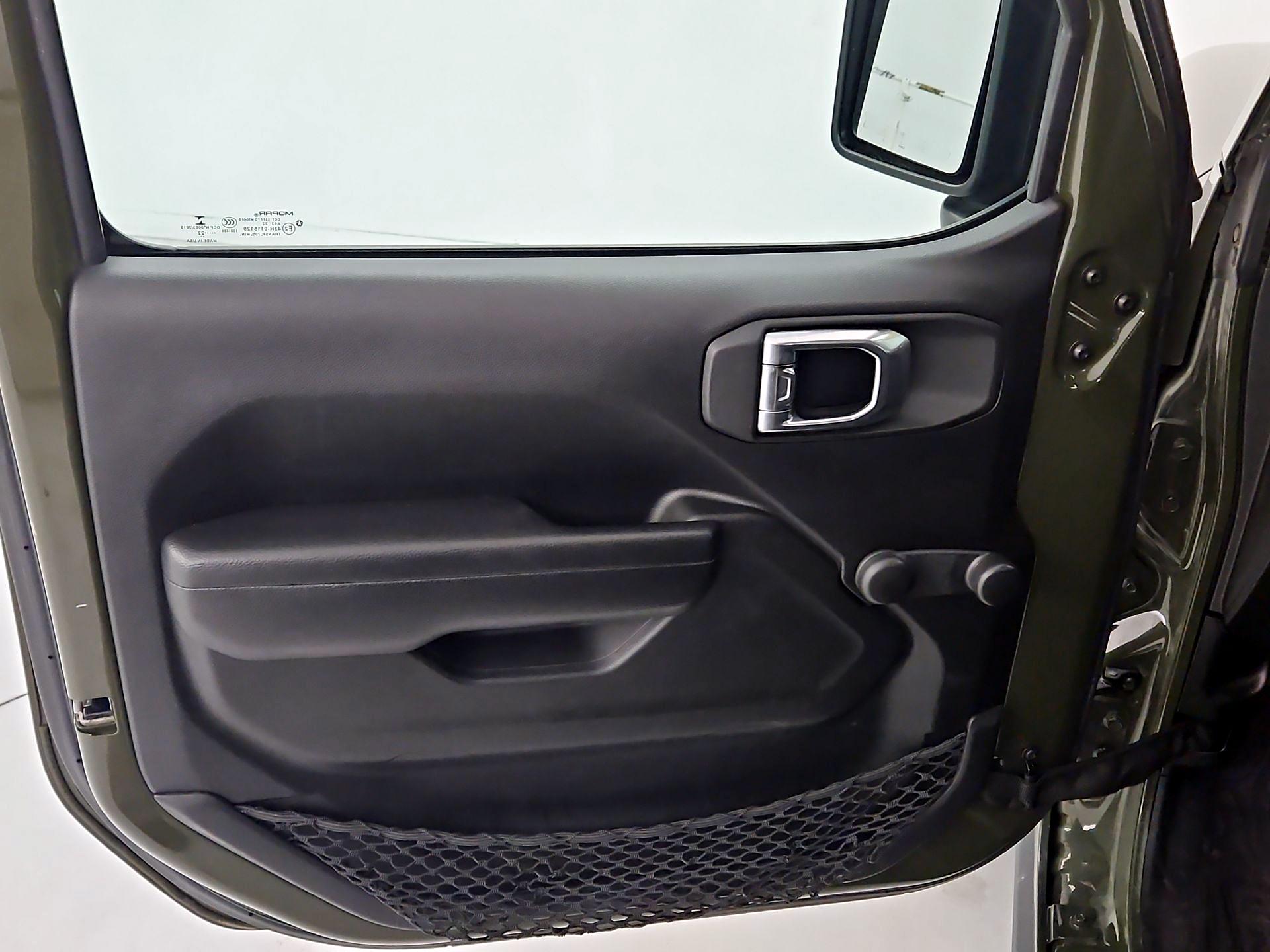 Thumbnail: 2022 Jeep Wrangler - 12