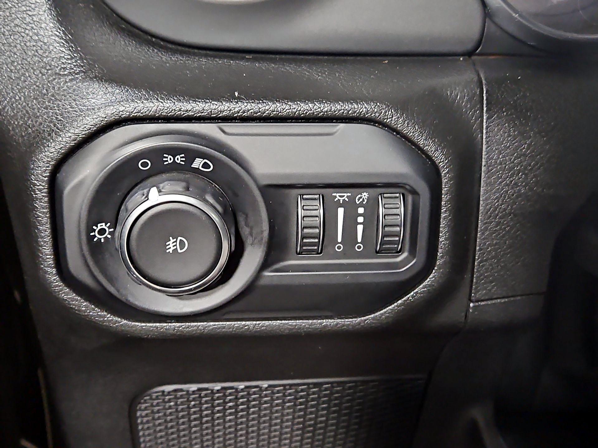 Thumbnail: 2022 Jeep Wrangler - 13