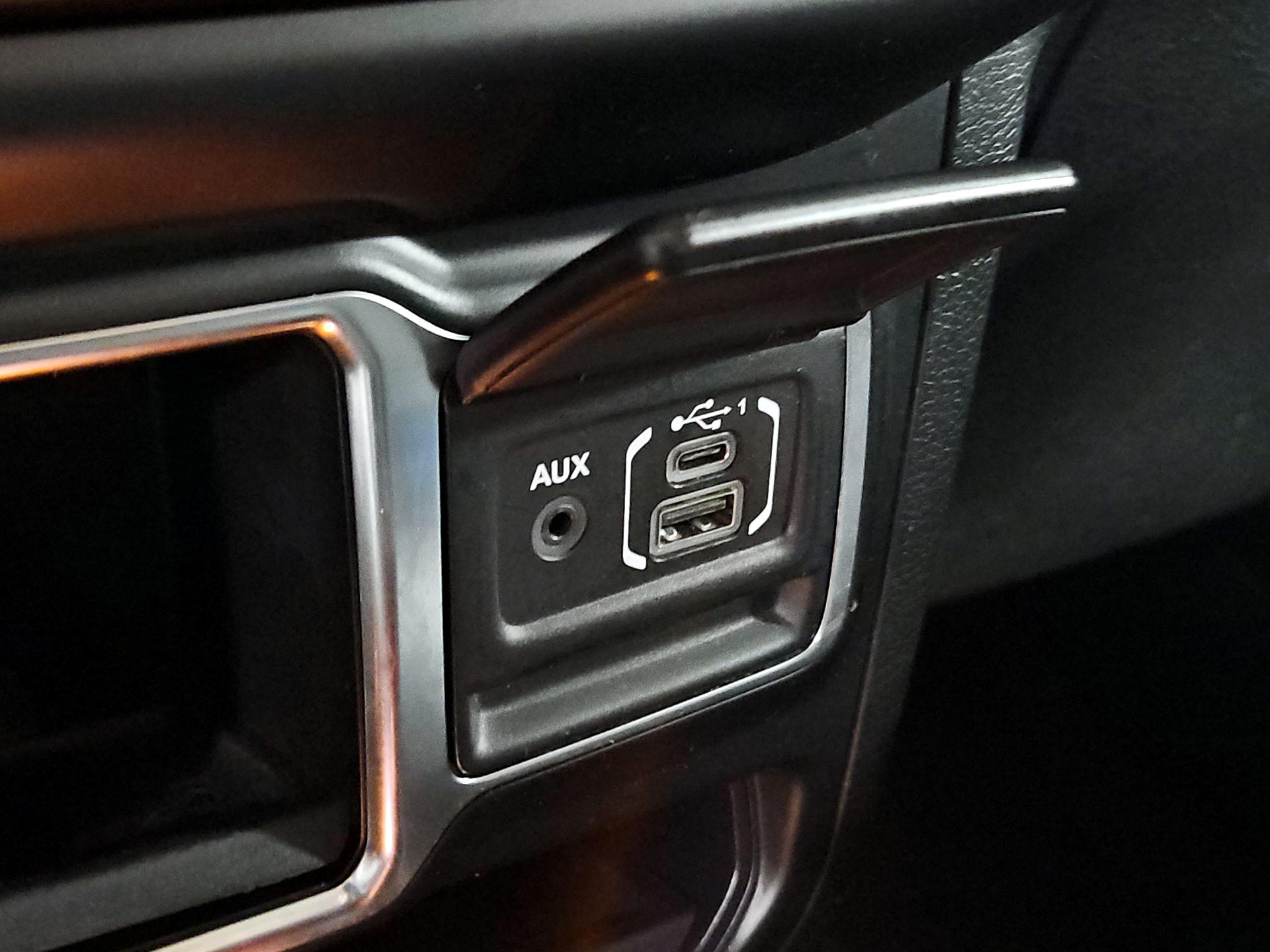 Thumbnail: 2022 Jeep Wrangler - 18