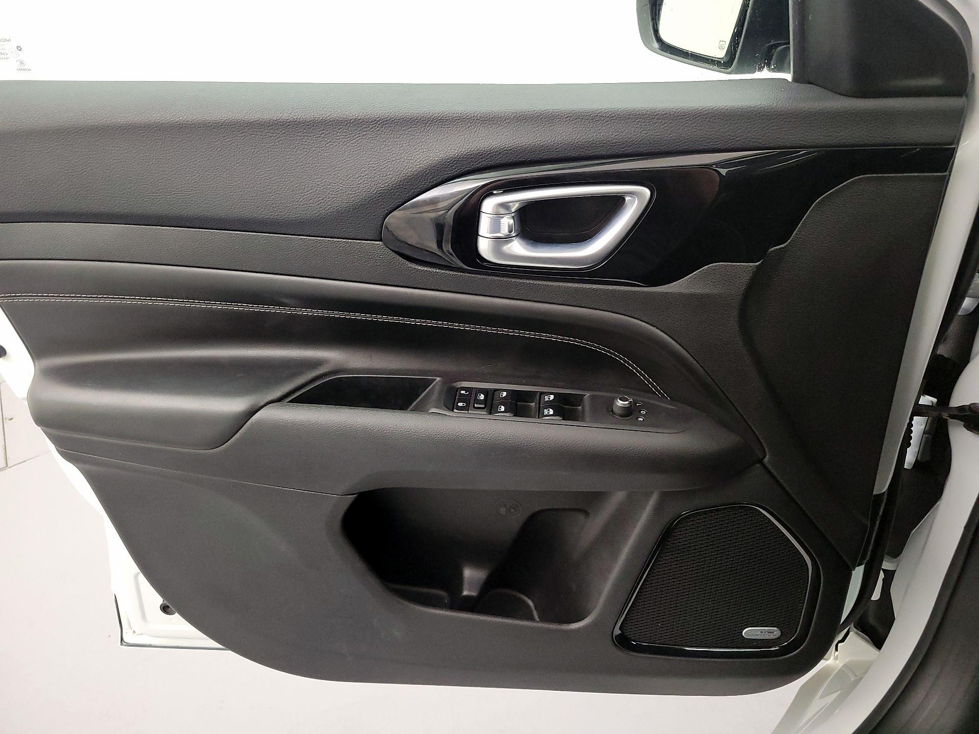 Thumbnail: 2022 Jeep Compass - 12