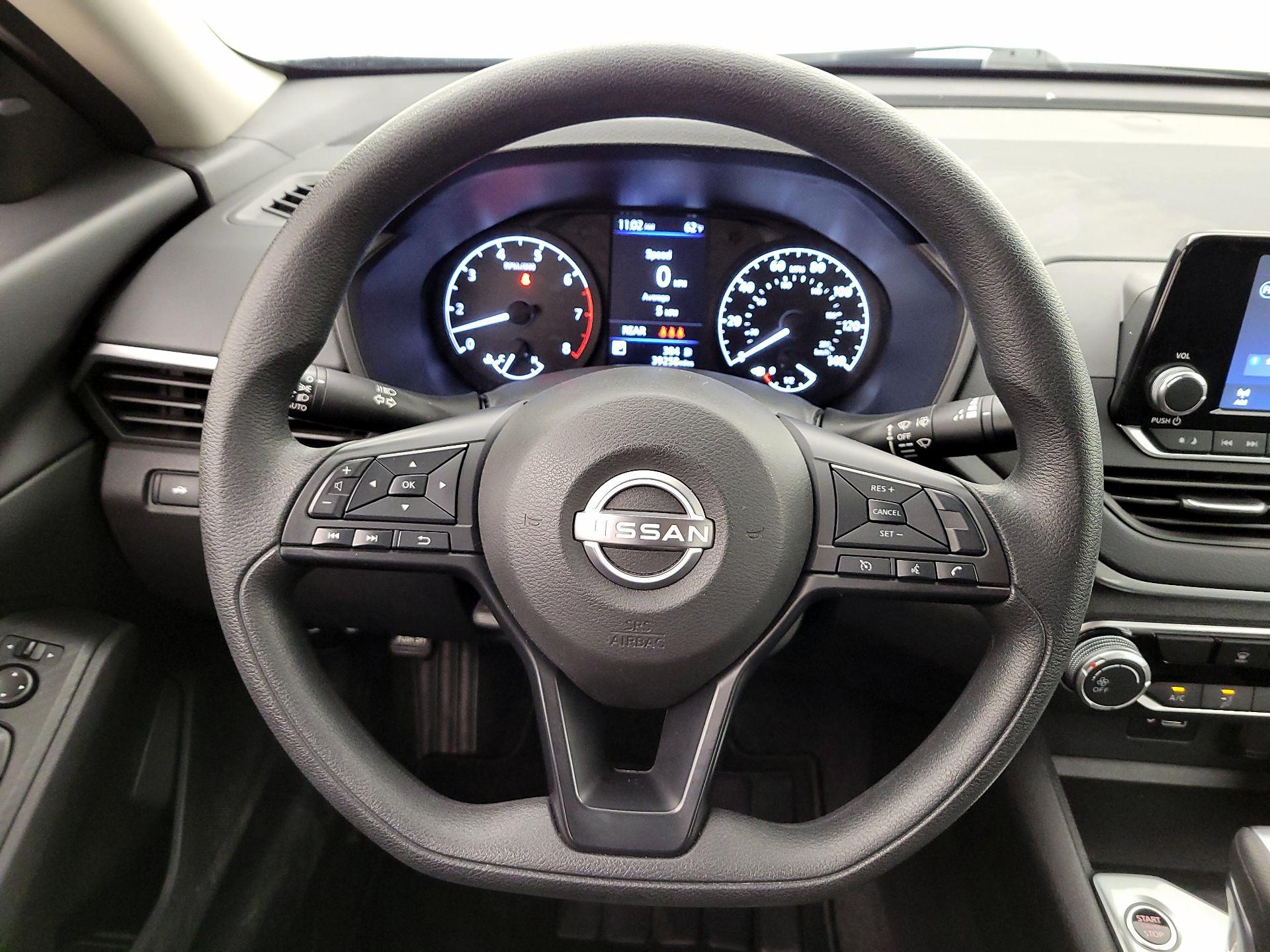 Thumbnail: 2023 Nissan Altima - 10