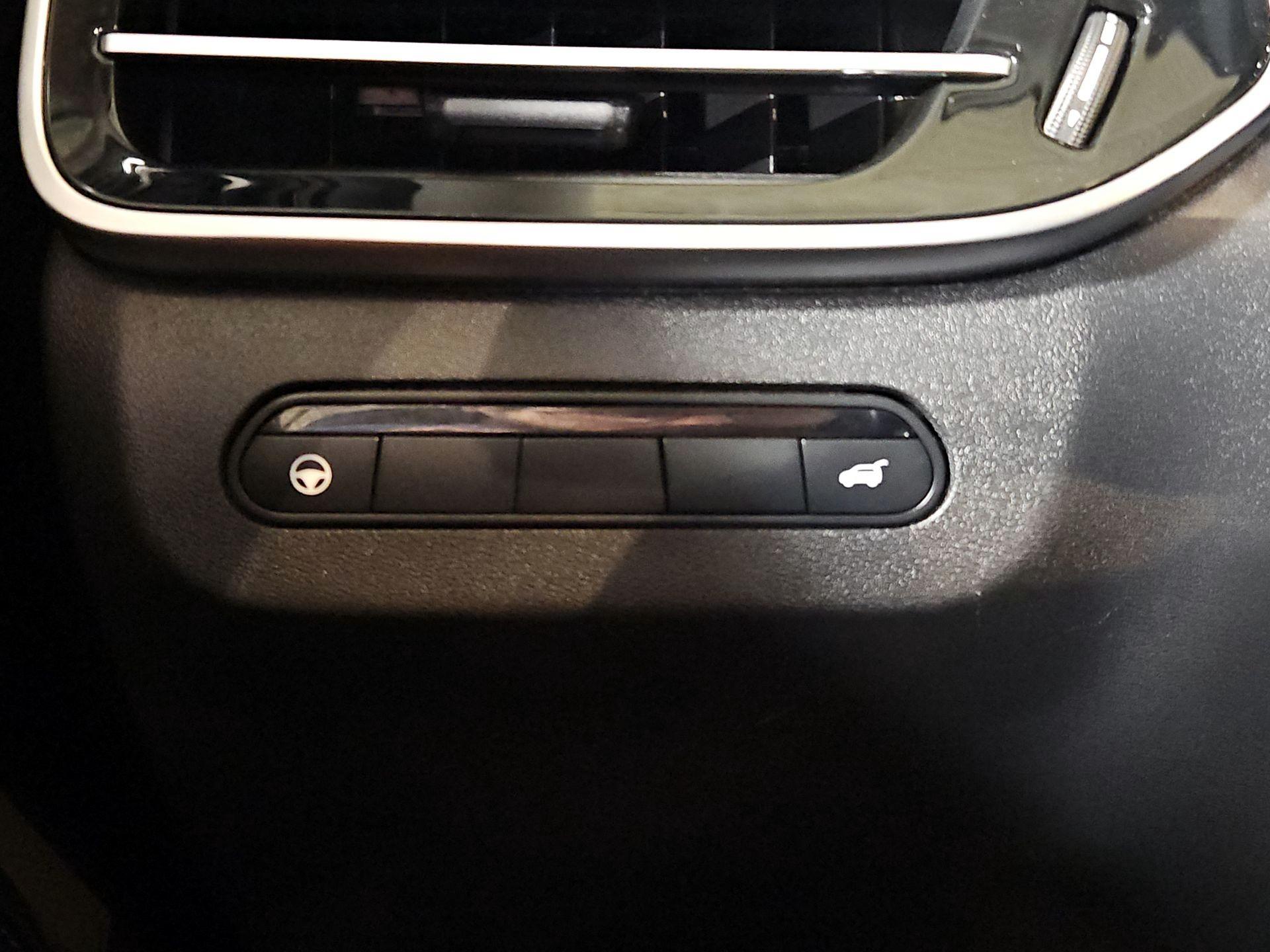 Thumbnail: 2023 INFINITI QX60 - 13