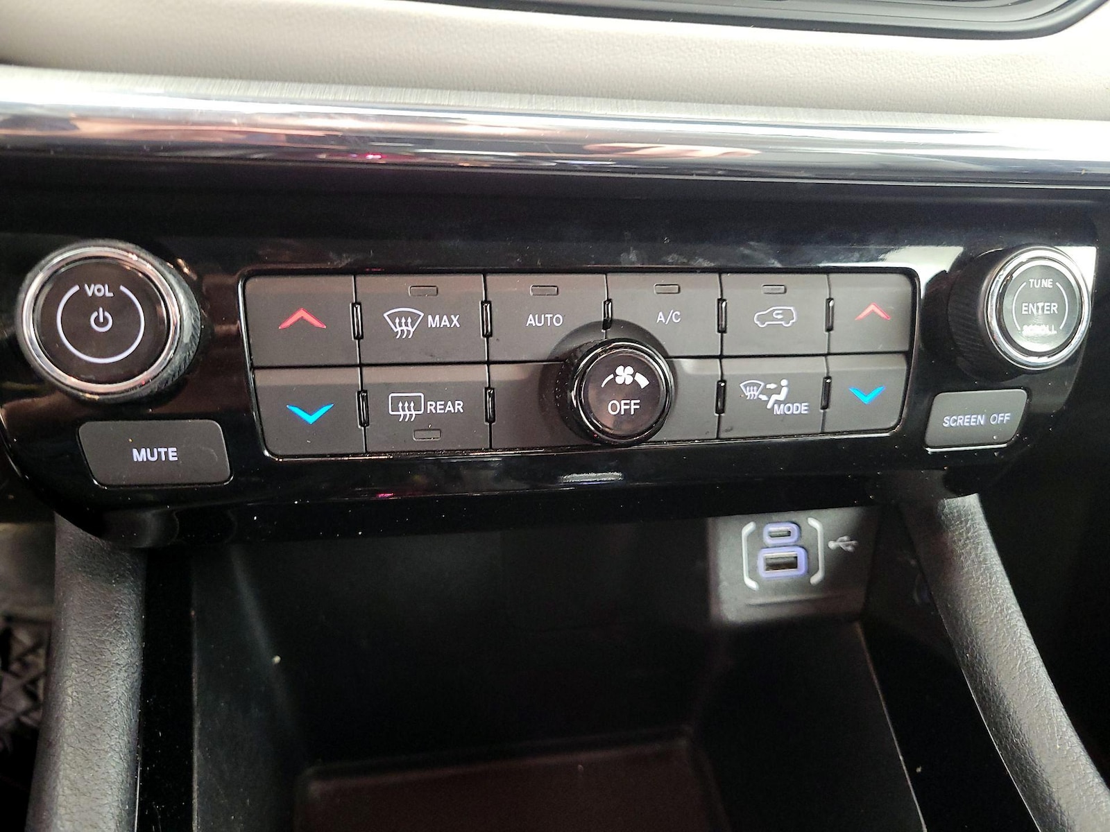 2022 Jeep Compass Limited - Photo 17