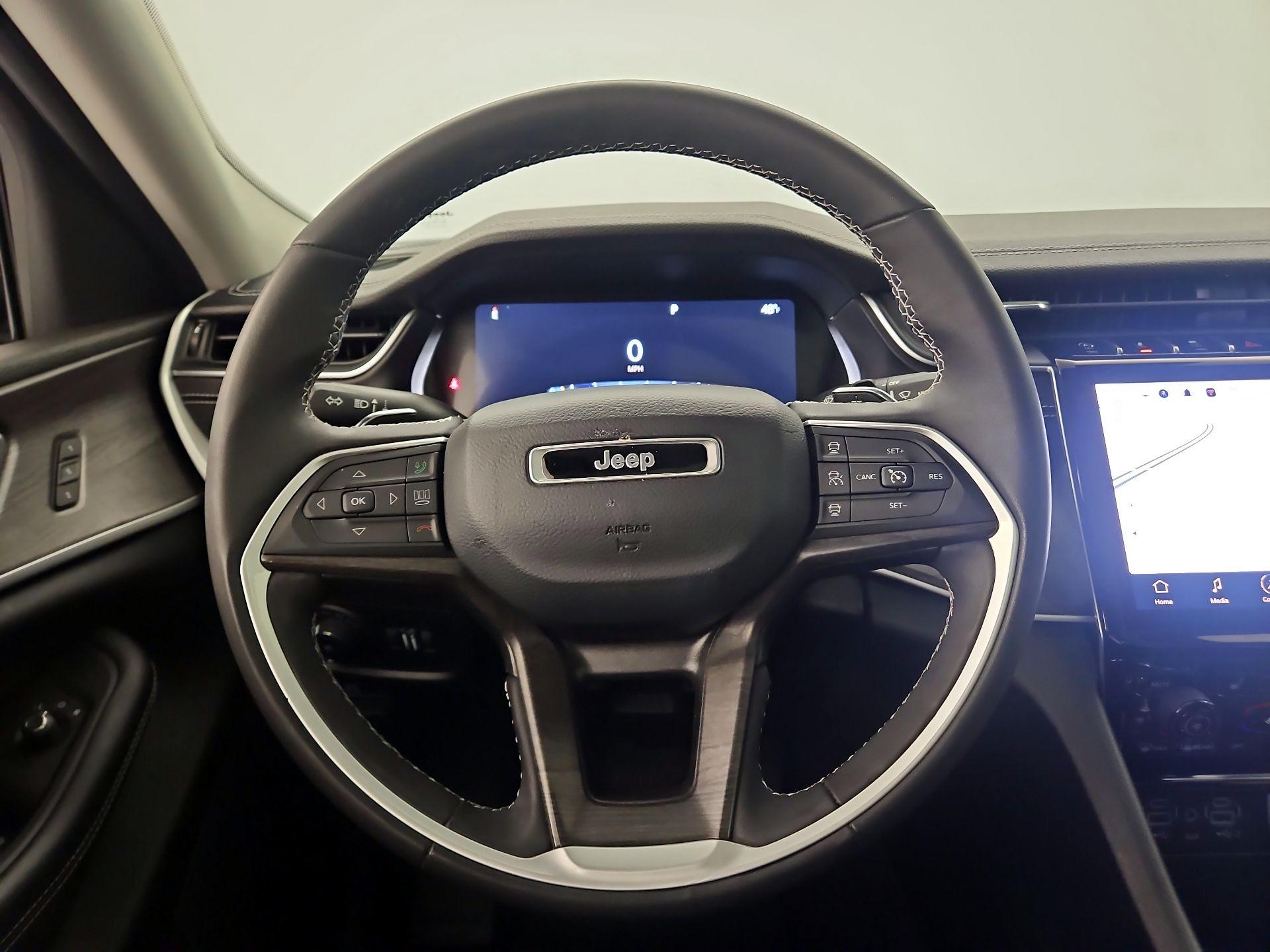 Thumbnail: 2023 Jeep Grand Cherokee L - 10