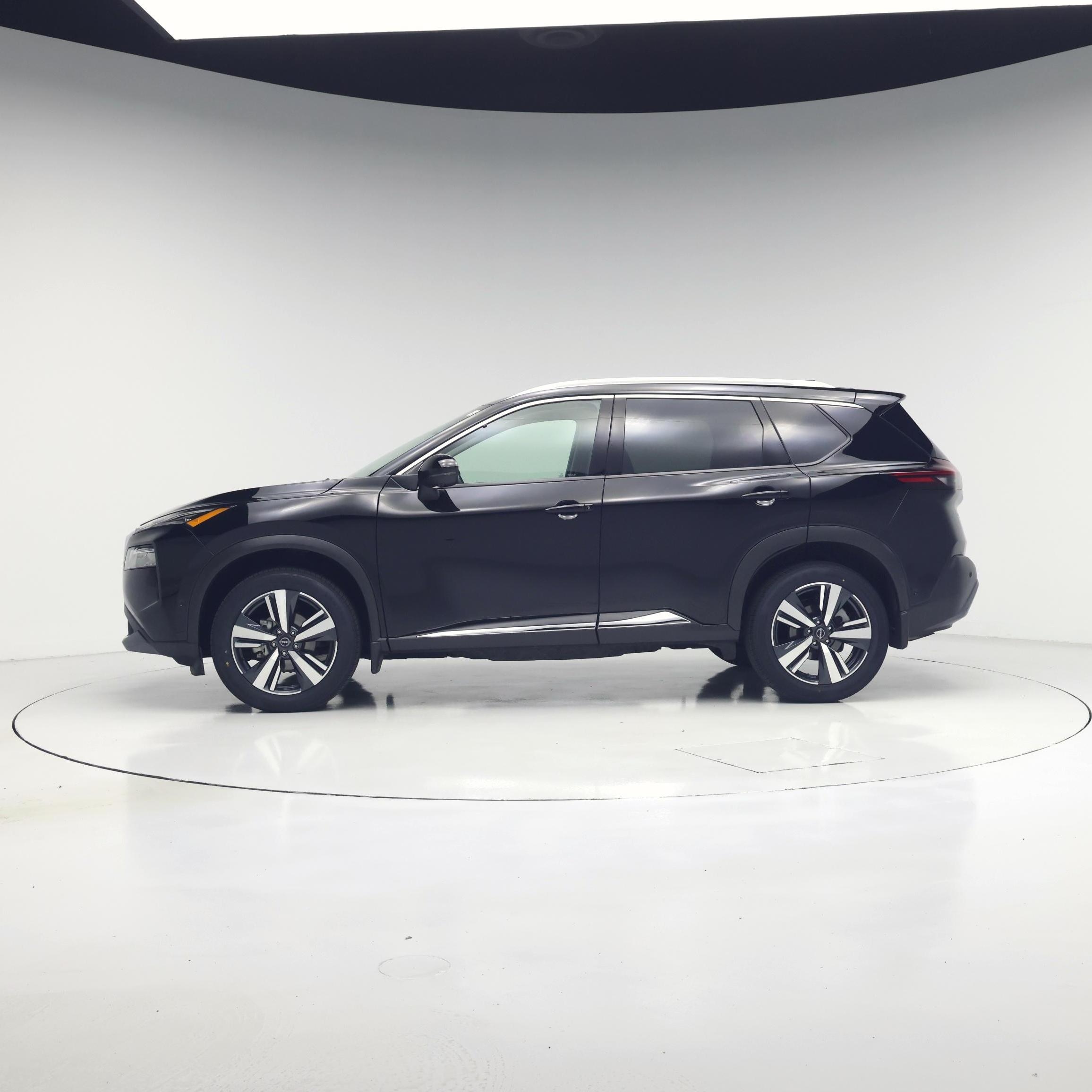 Thumbnail: 2023 Nissan Rogue - 3