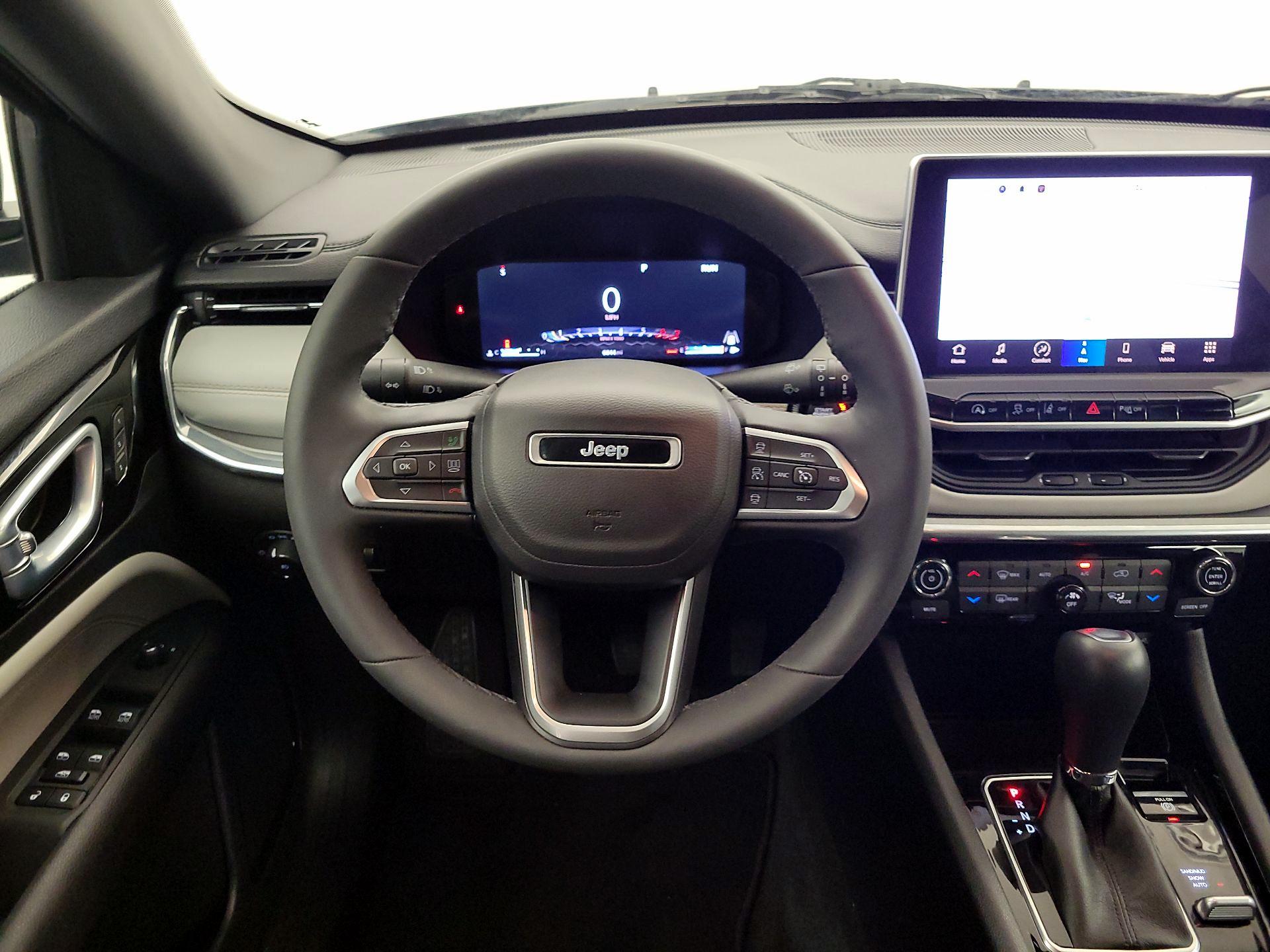 Thumbnail: 2023 Jeep Compass - 10