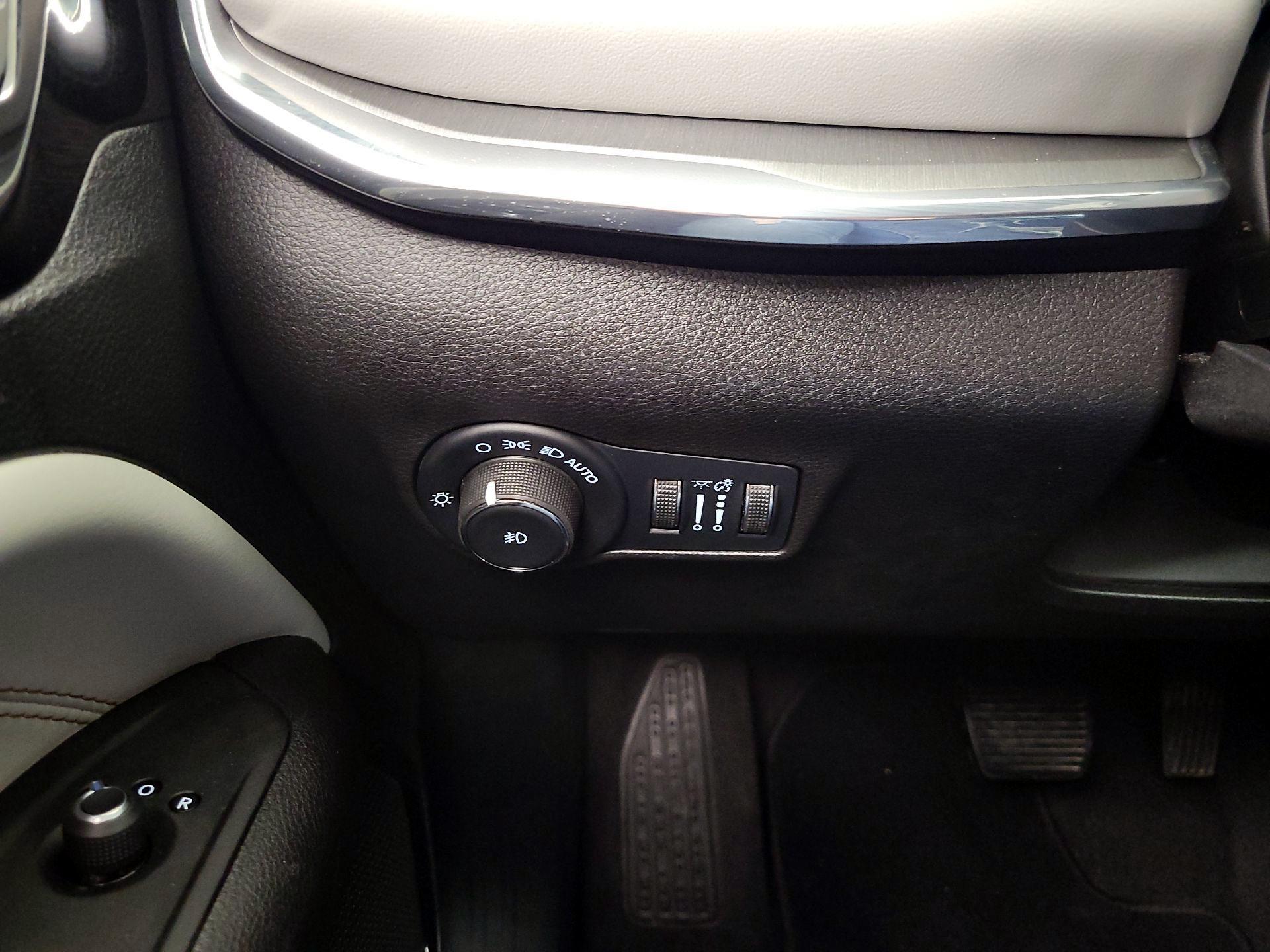 Thumbnail: 2023 Jeep Compass - 13