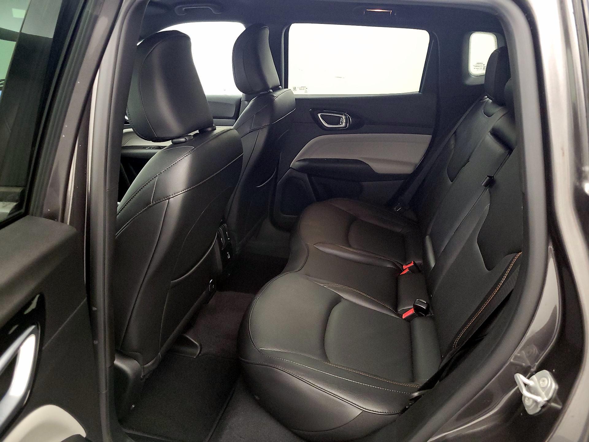 Thumbnail: 2023 Jeep Compass - 20