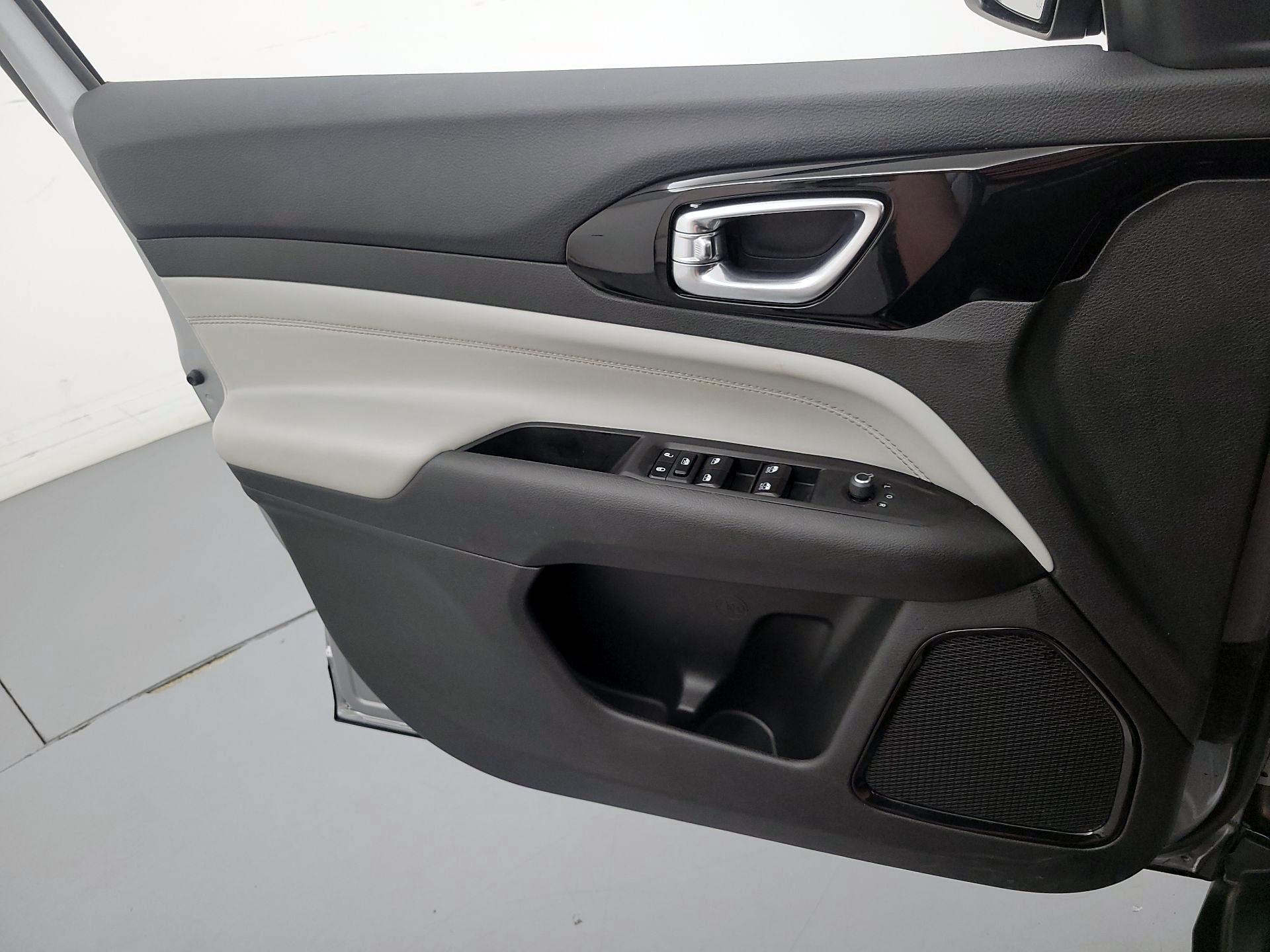 Thumbnail: 2022 Jeep Compass - 12