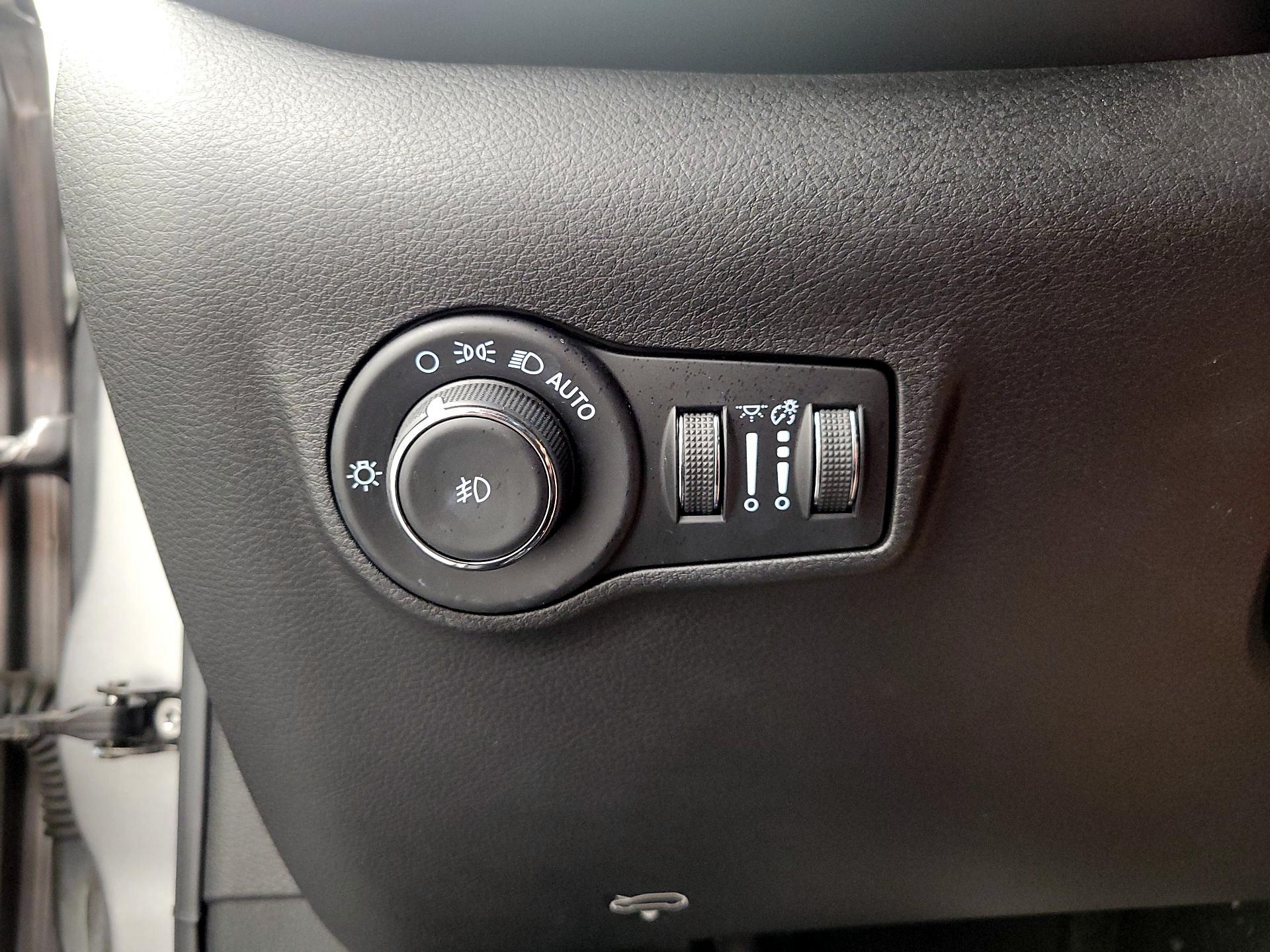 Thumbnail: 2022 Jeep Compass - 13