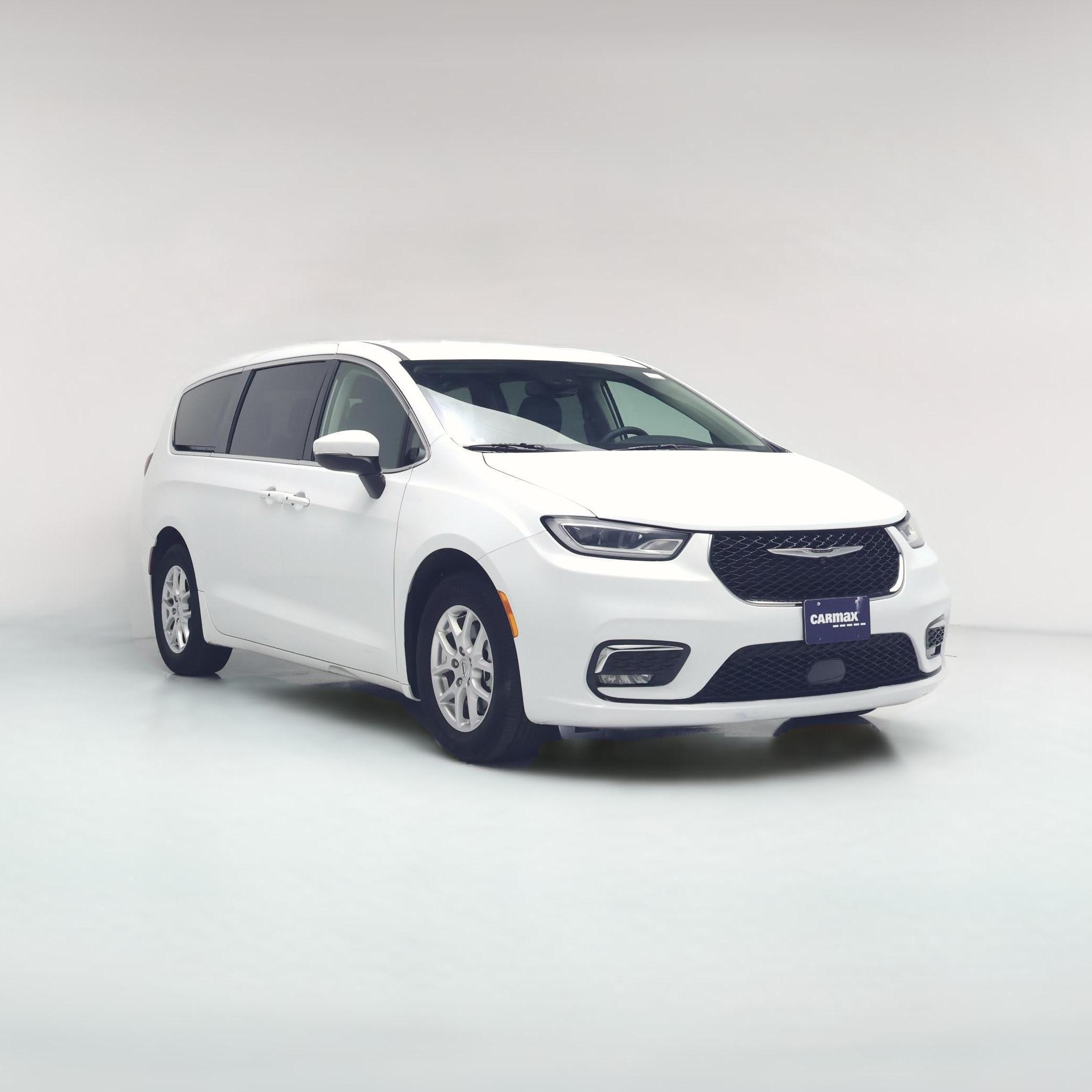 Thumbnail: 2023 Chrysler Pacifica - 1