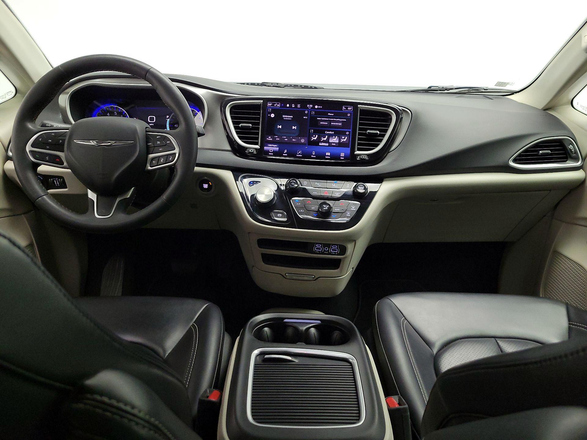 Thumbnail: 2023 Chrysler Pacifica - 9