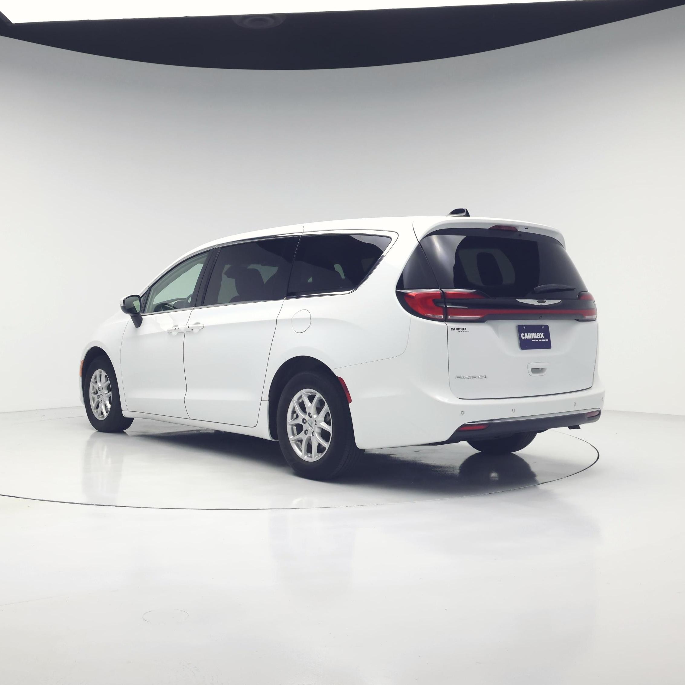 Thumbnail: 2023 Chrysler Pacifica - 2