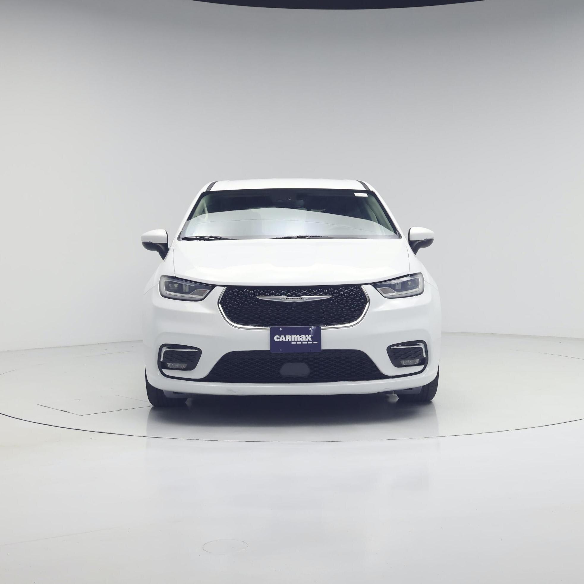 Thumbnail: 2023 Chrysler Pacifica - 5