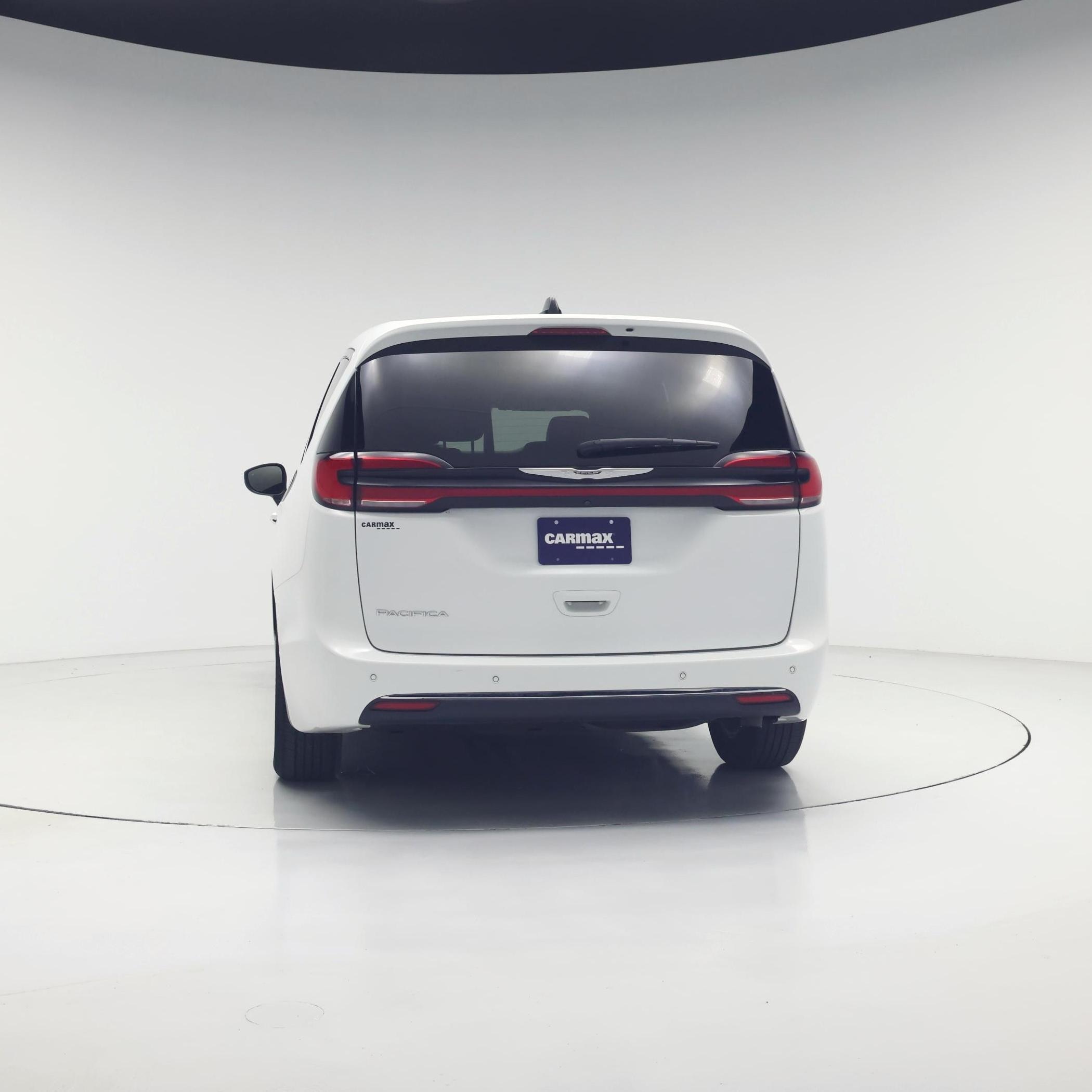 Thumbnail: 2023 Chrysler Pacifica - 6