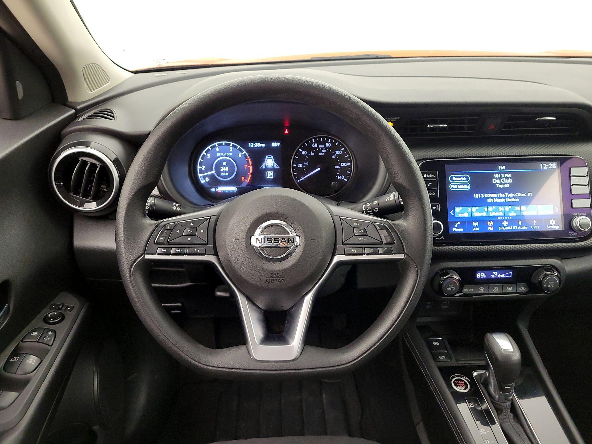 Thumbnail: 2021 Nissan Kicks - 10