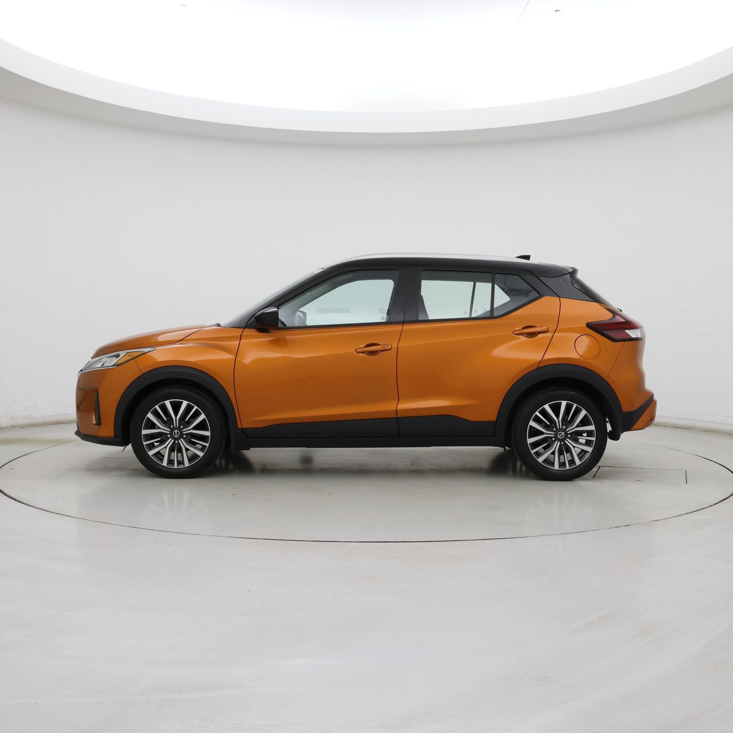 Thumbnail: 2021 Nissan Kicks - 3