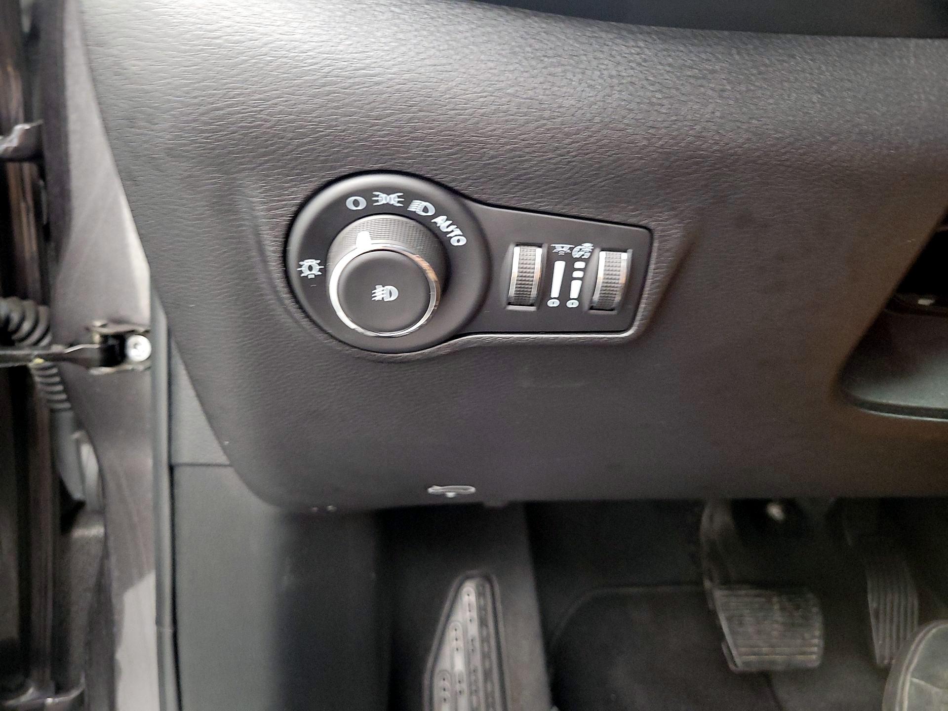 Thumbnail: 2022 Jeep Compass - 13