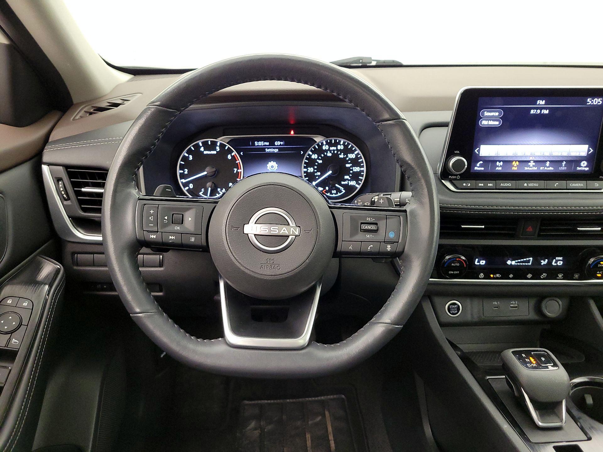 Thumbnail: 2023 Nissan Rogue - 10