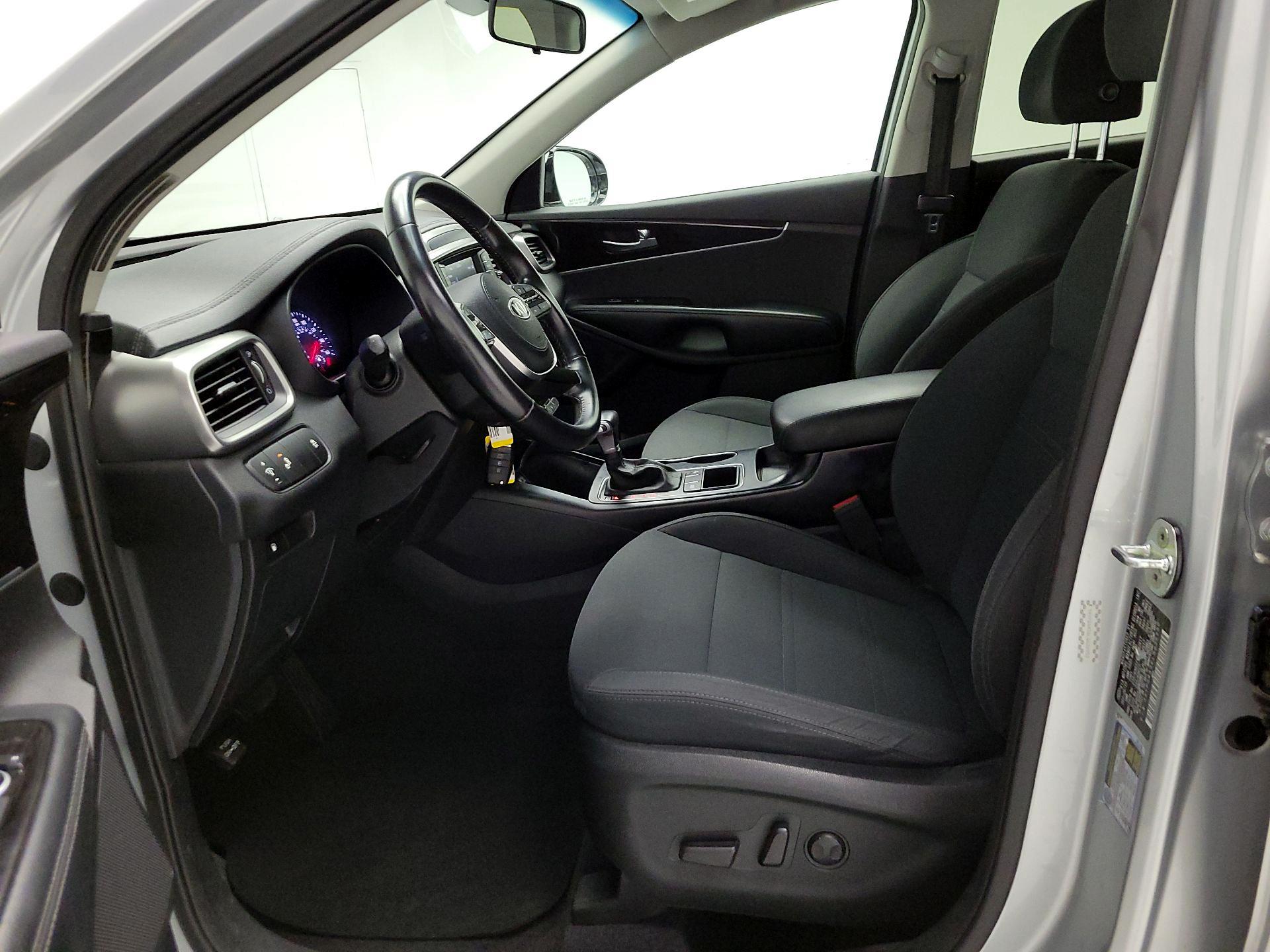 Thumbnail: 2020 Kia Sorento - 11