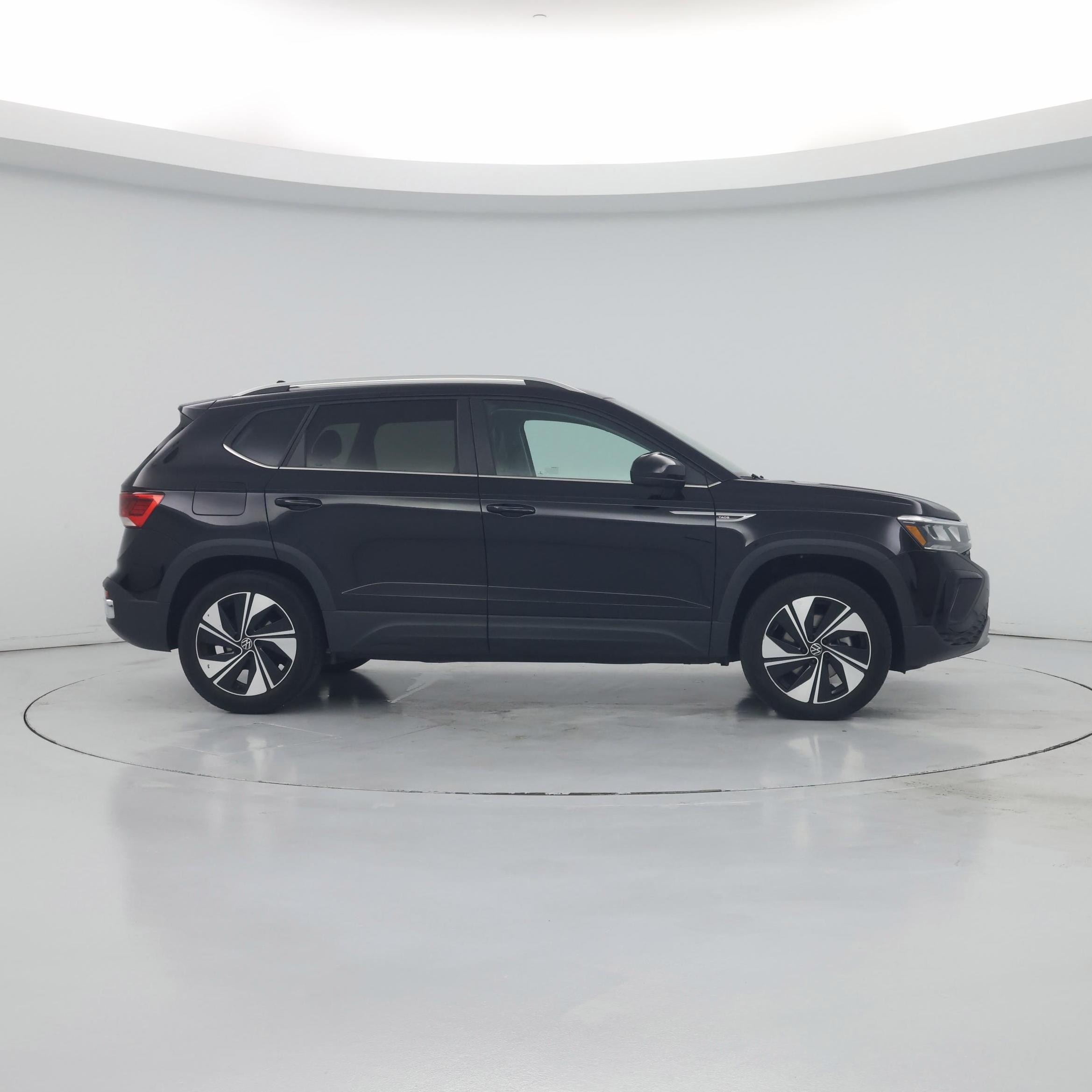 Thumbnail: 2023 Volkswagen Taos - 7