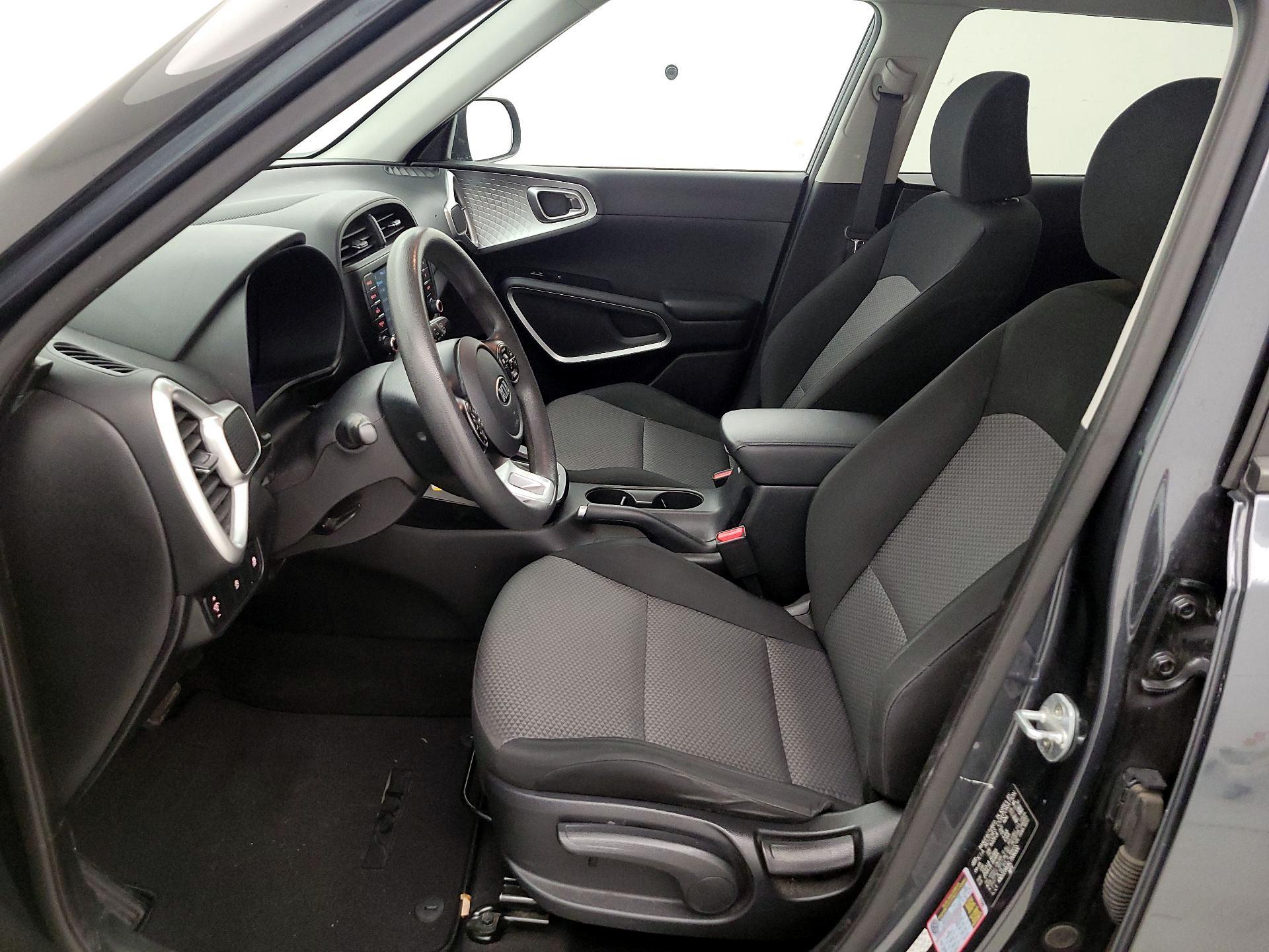 Thumbnail: 2020 Kia Soul - 11