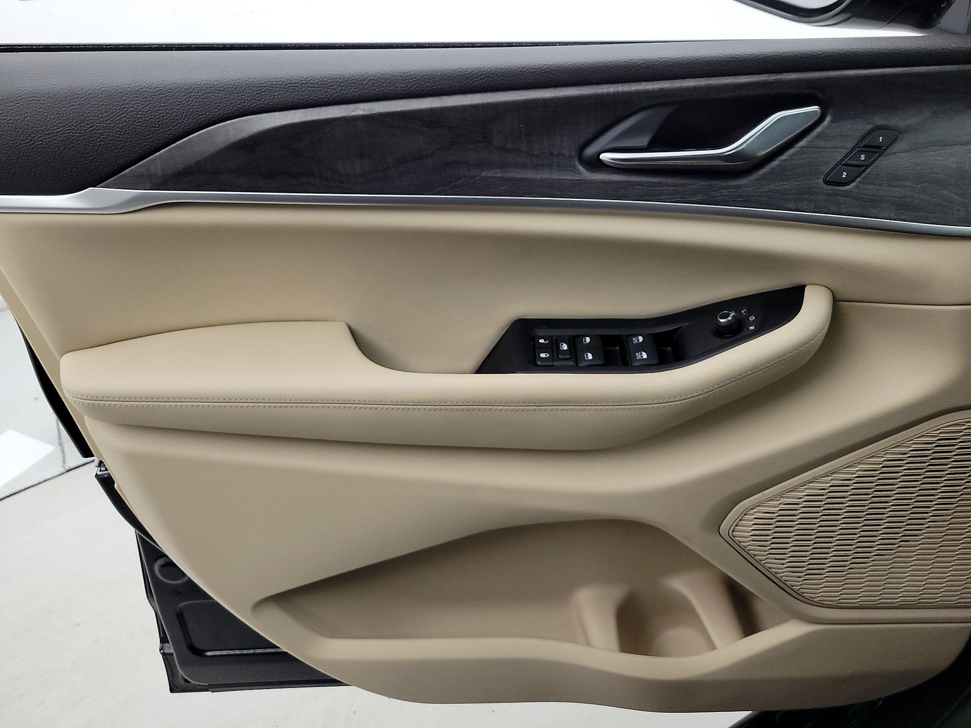 Thumbnail: 2024 Jeep Grand Cherokee - 12