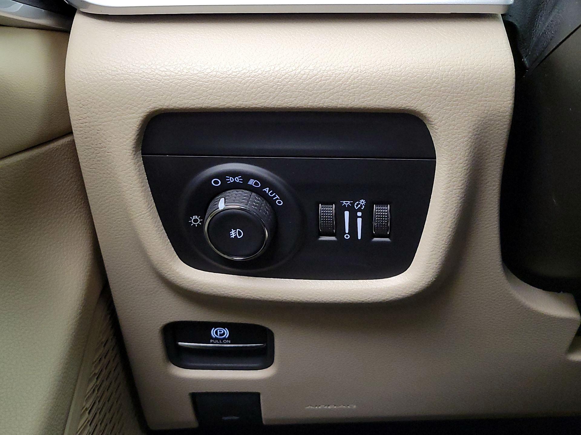 Thumbnail: 2024 Jeep Grand Cherokee - 13