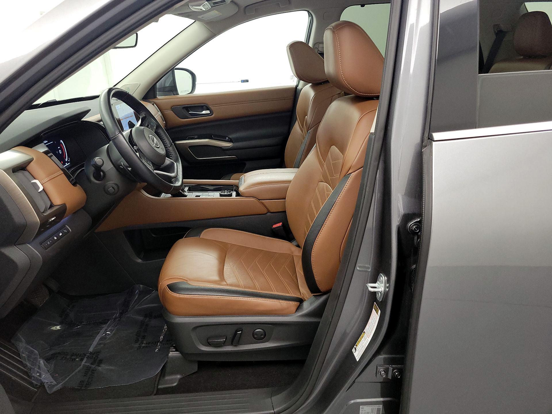 Thumbnail: 2023 Nissan Pathfinder - 11