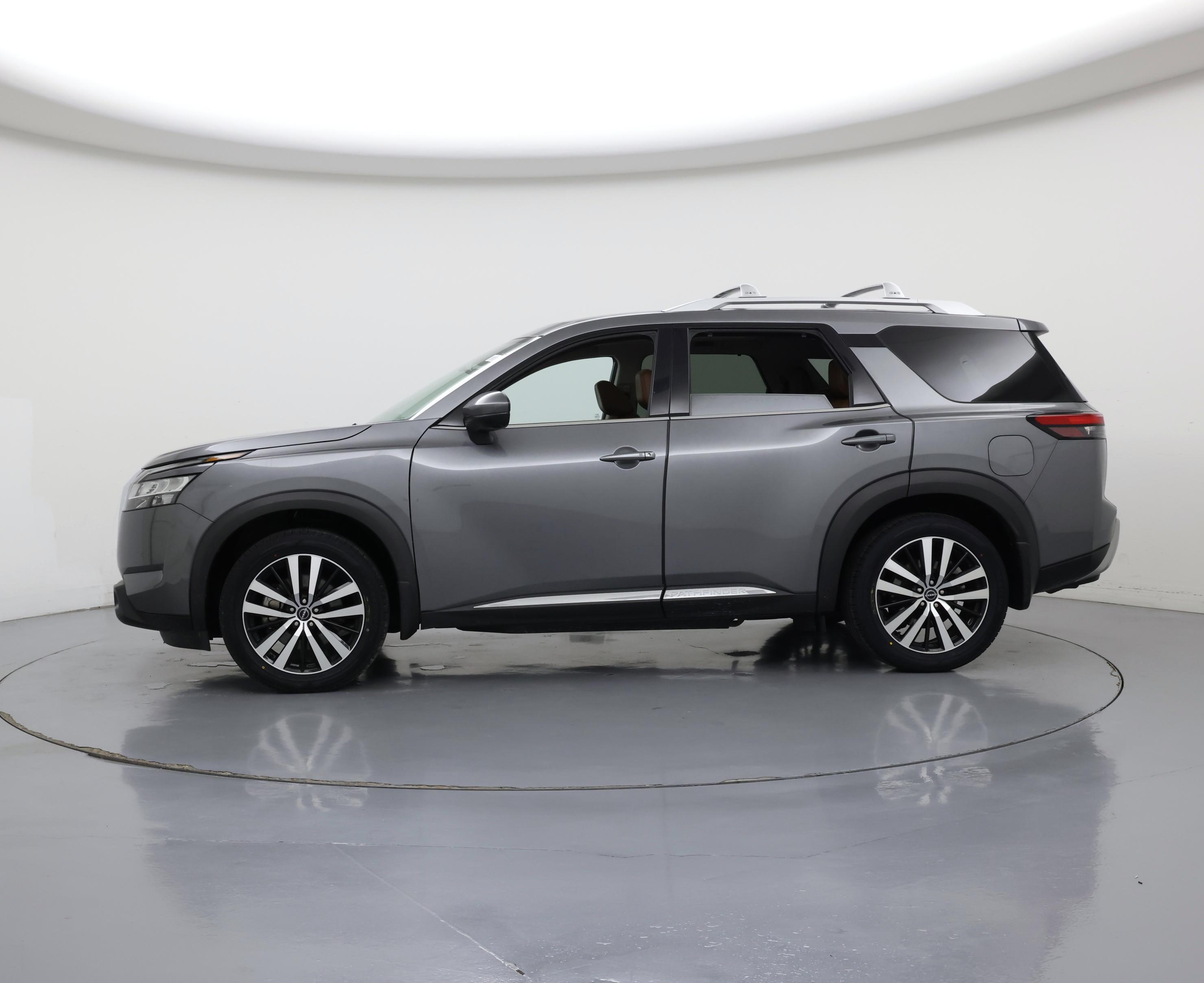 Thumbnail: 2023 Nissan Pathfinder - 3